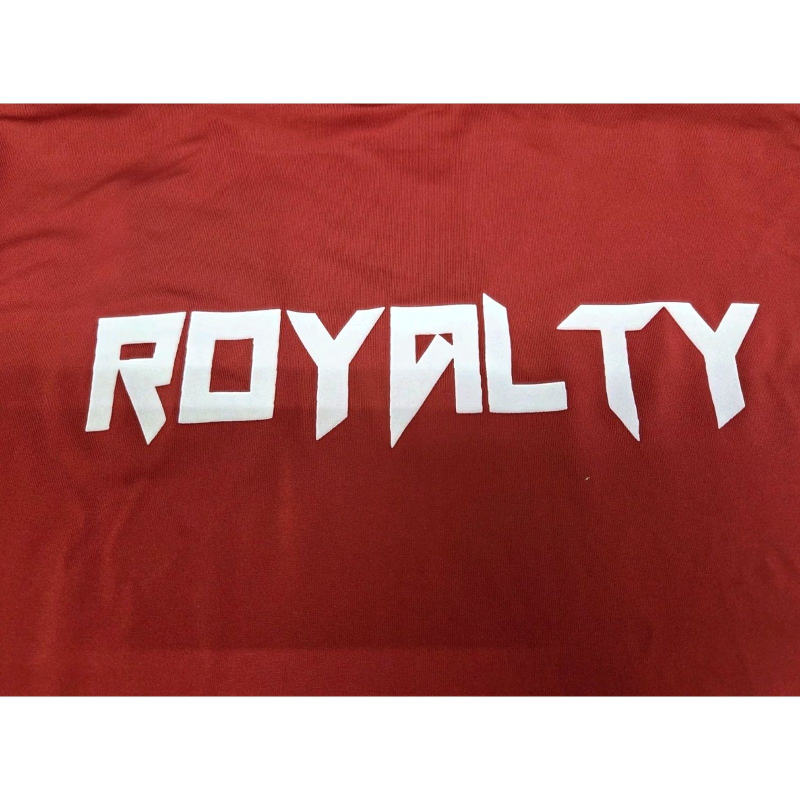Vintage Fashion Sport Royalty Long Sleeve Running Shirt Red XL Men Pullover High Neck Moisture Wicking Lightweight All Seasons Classic Fit NWT Size US XL / EU 56 / 4 - 2 Thumbnail