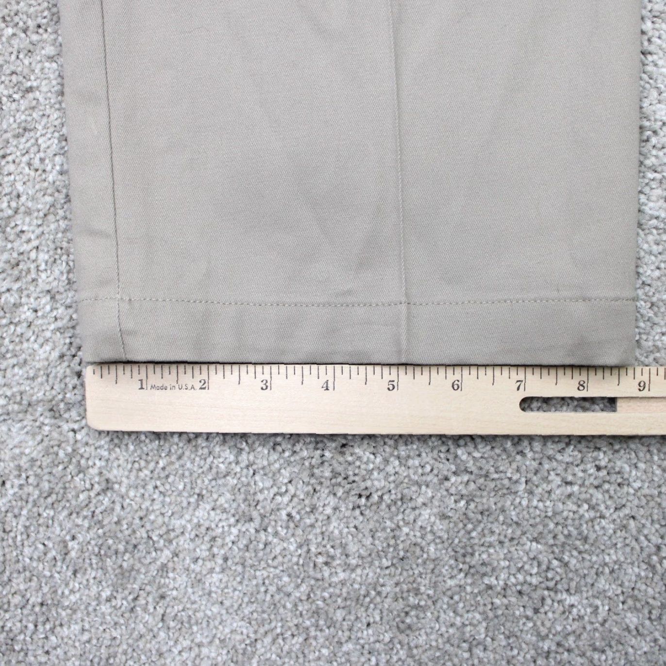 Dockers Dockers Pants Mens 36x32 Beige Signature Khaki Classic Fit Pleated Stretch NWT Size US 36 / EU 52 - 4 Thumbnail