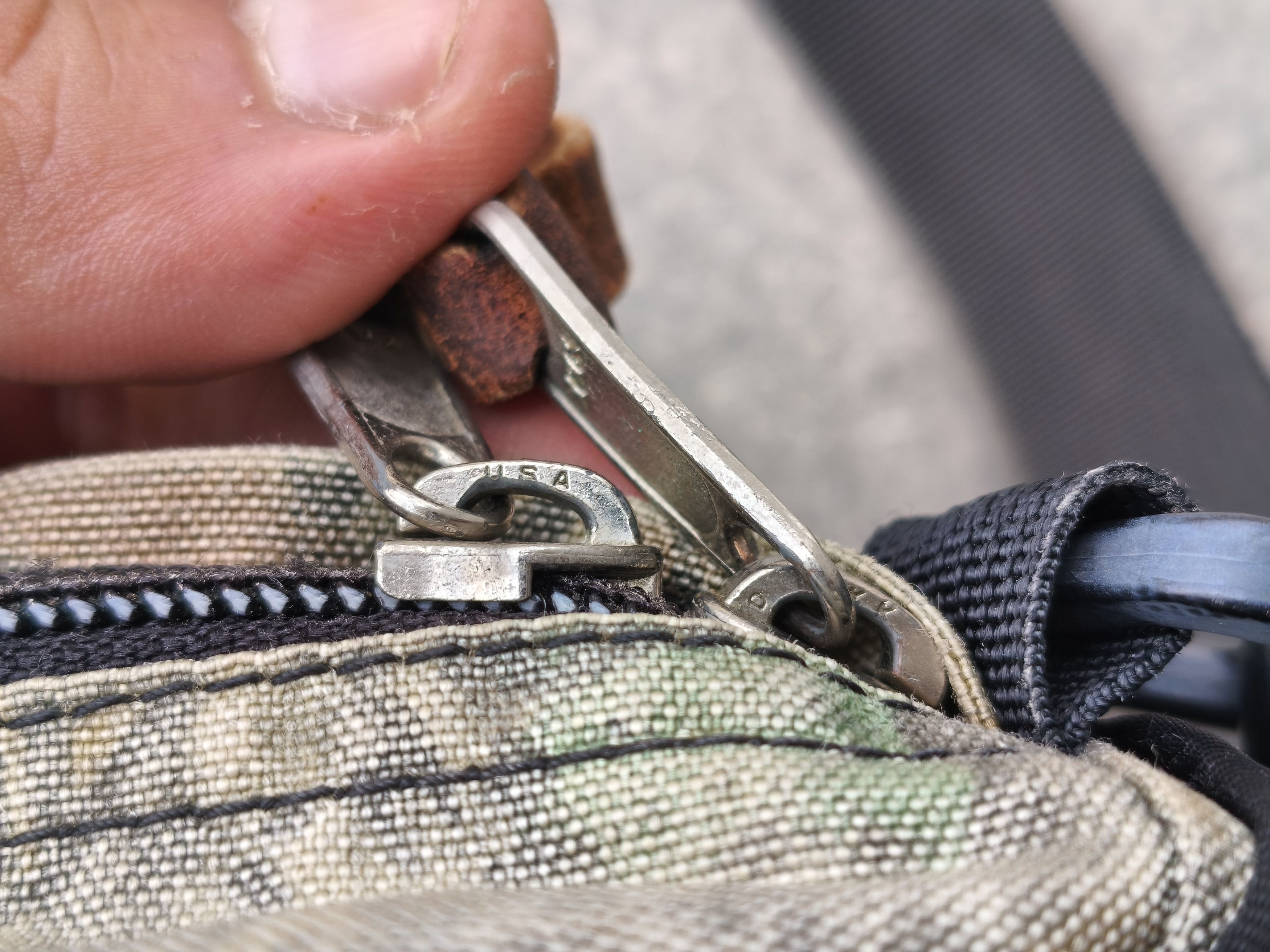 Gregory Gregory Realtree Vtg 90's Camo Mini Duffle Sling Bag Size ONE SIZE - 5 Thumbnail
