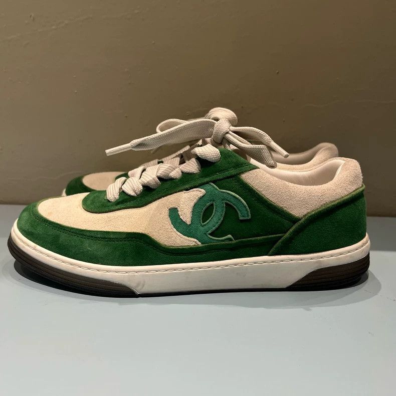 Chanel Chanel White Green LowTop Fashion Sneakers -2505 Size US 5.5 / EU 38 - 3 Thumbnail