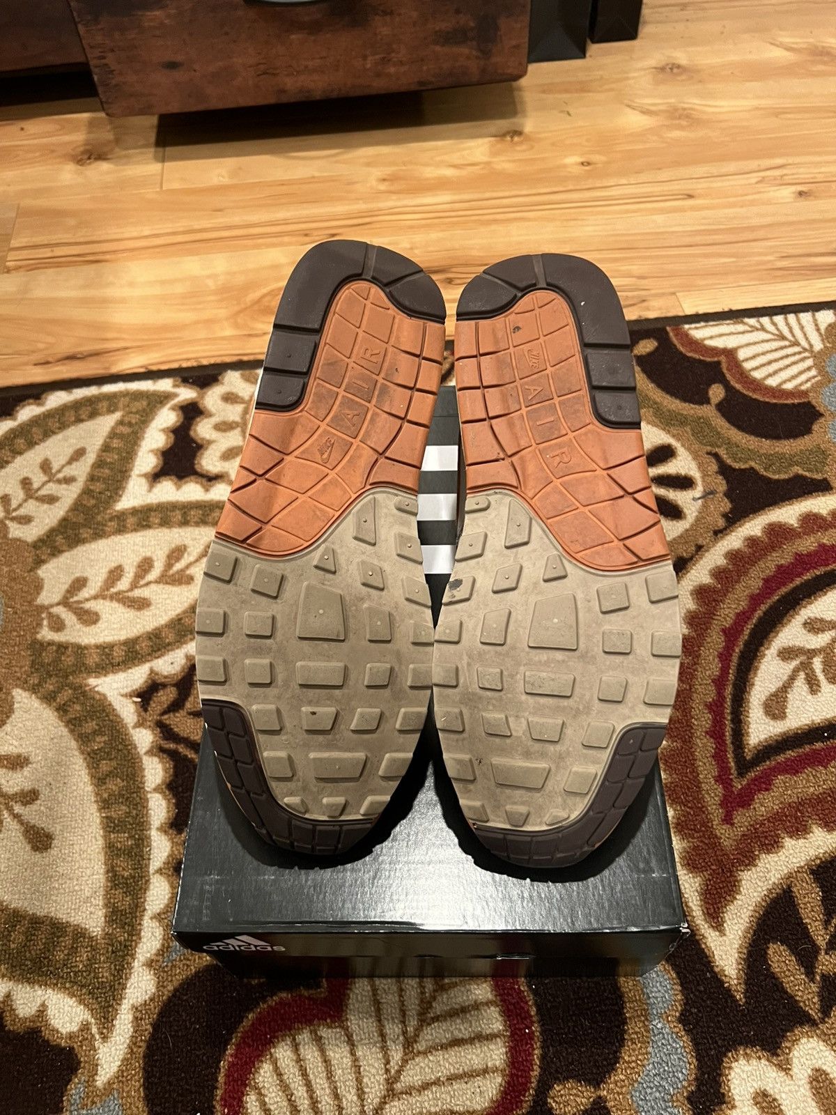 Nike × Patta Air Max 1 Waves Monarch Size US 11 / EU 44 - 7 Thumbnail