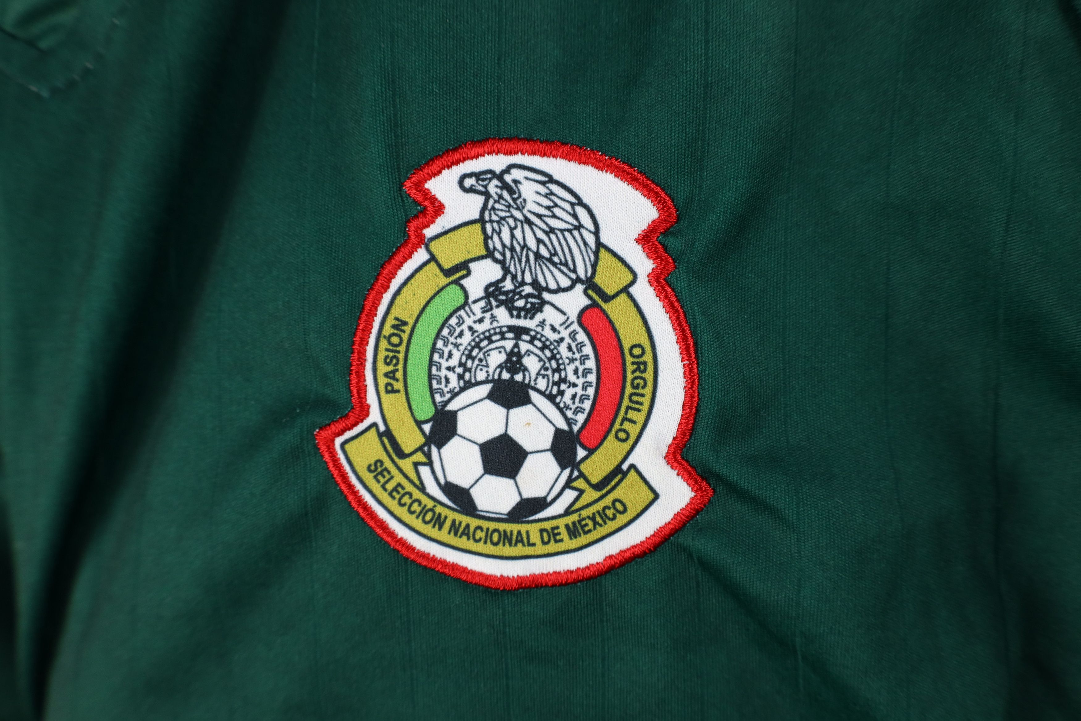 Vintage Vintage Spell National Team Mexico Soccer Football Jersey Size US M / EU 48-50 / 2 - 4 Thumbnail