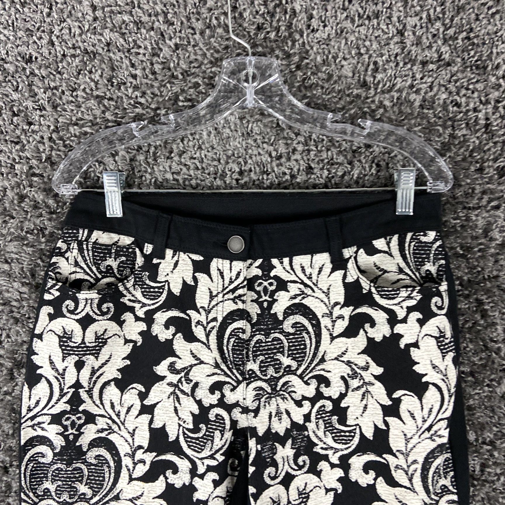 Vintage Chico’s Pants Women Black White Floral Skinny Ankle Size 0 Womens Size 25" / US 0 / IT 36 - 4 Thumbnail