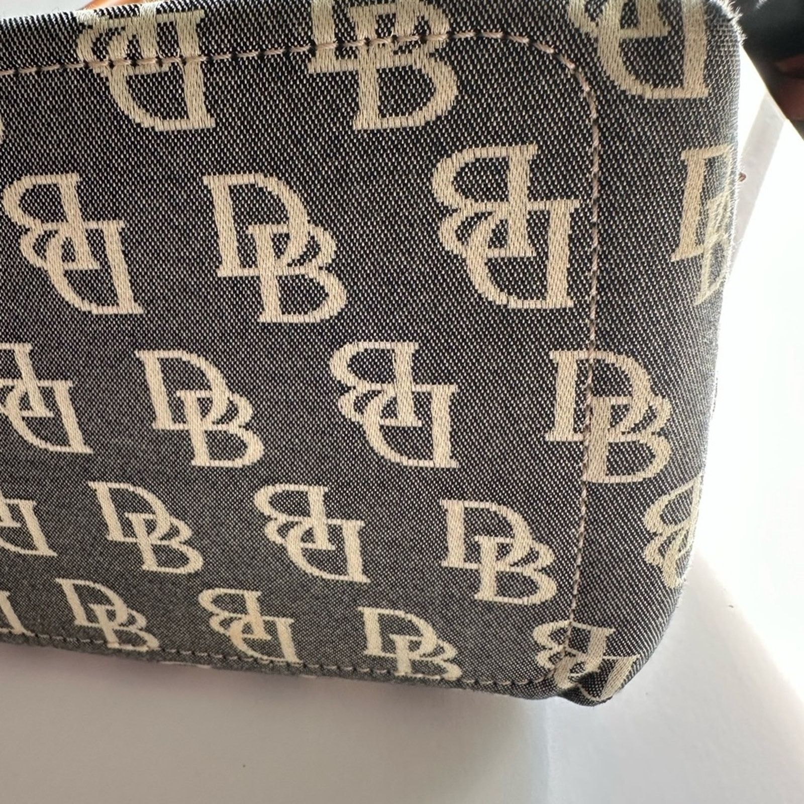 Dooney & Bourke Vintage Dooney & Bourke Authentic Tulip Tassel Tote Bag Size ONE SIZE - 3 Thumbnail