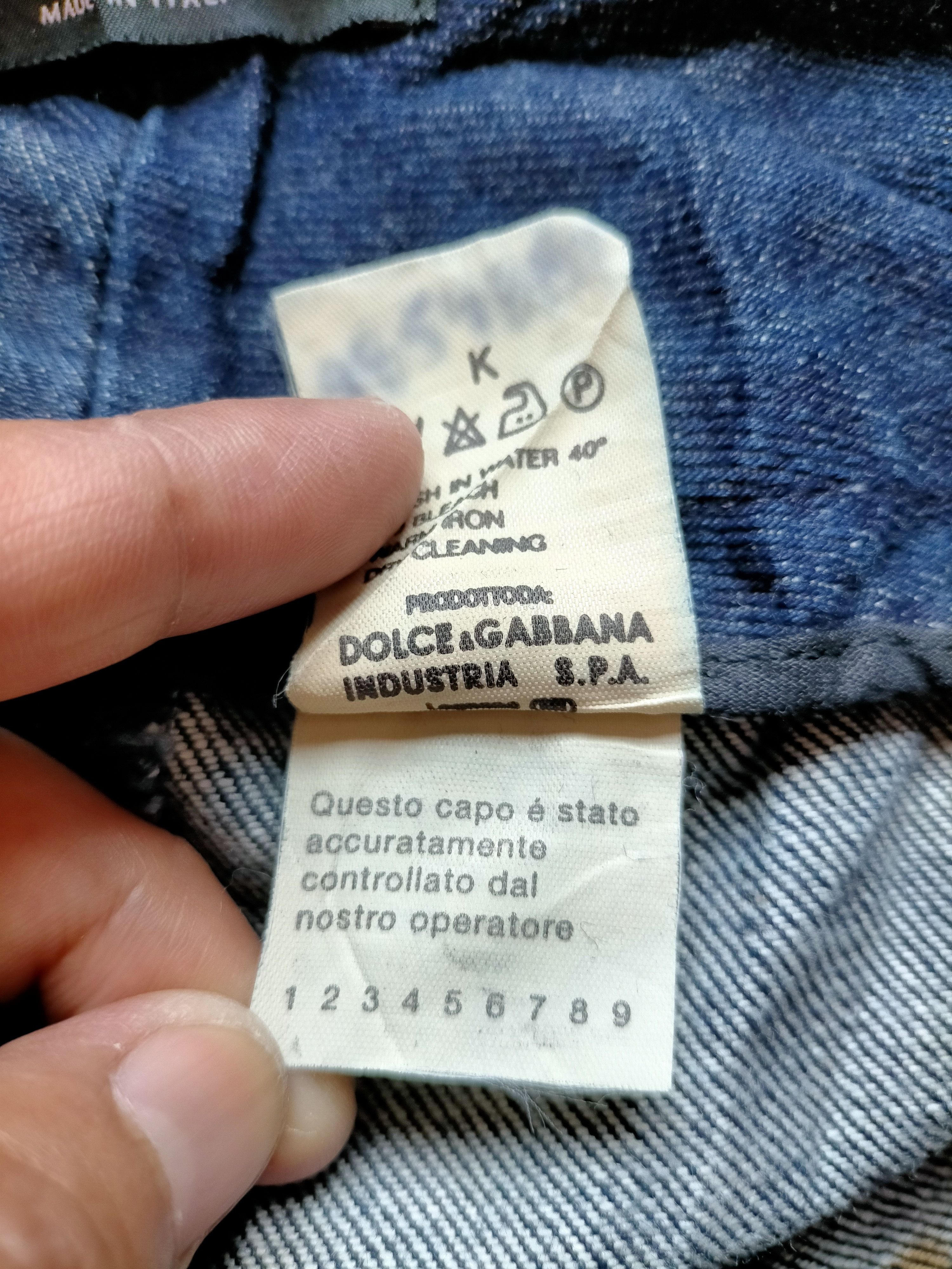Dolce & Gabbana Dolce & Gabbana Flare Jeans Low rise Boot cut denim Size US 32 / EU 48 - 20 Thumbnail