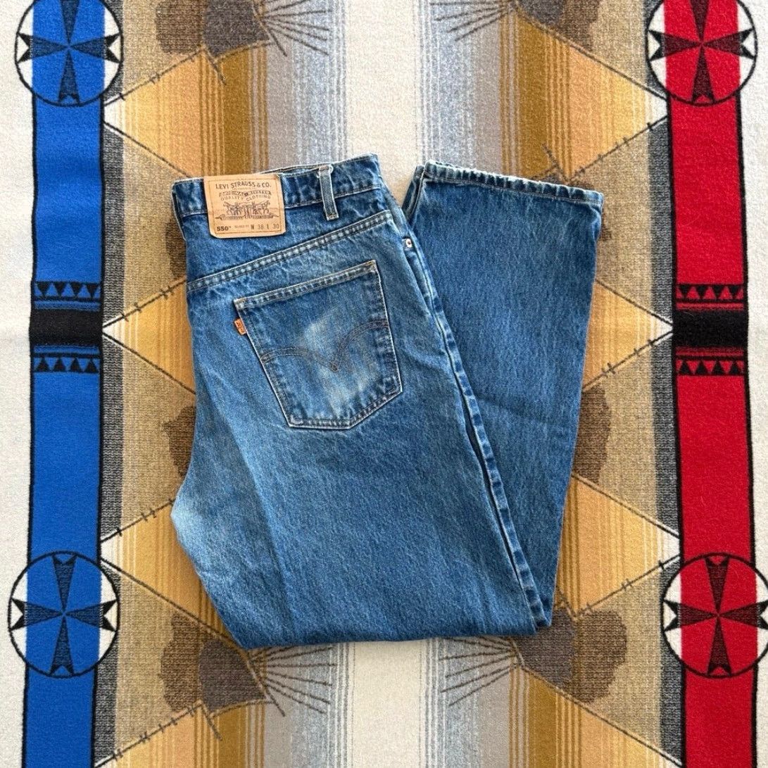 Levi's VINTAGE Levi's Orange Tab Relaxed Fit Denim Blue Jeans 38x30 Men 90s Straight Waist 38 Inseam 30 Regular Size Regular Size US 38 / EU 54 - 2 Thumbnail