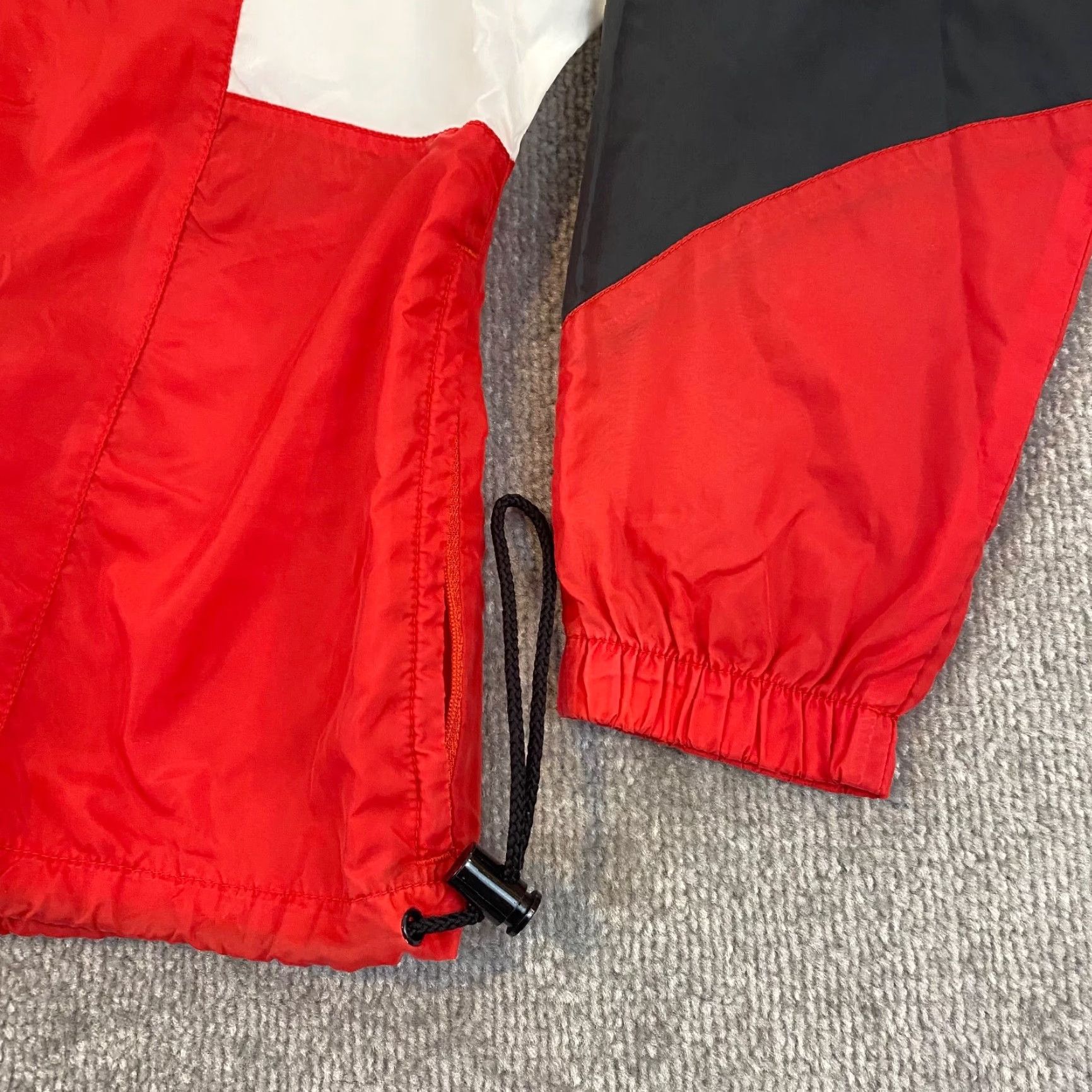 Nike VINTAGE Nike Jacket Womens Medium Black Red White Windbreaker Full Zip Size M / US 6-8 / IT 42-44 - 5 Thumbnail