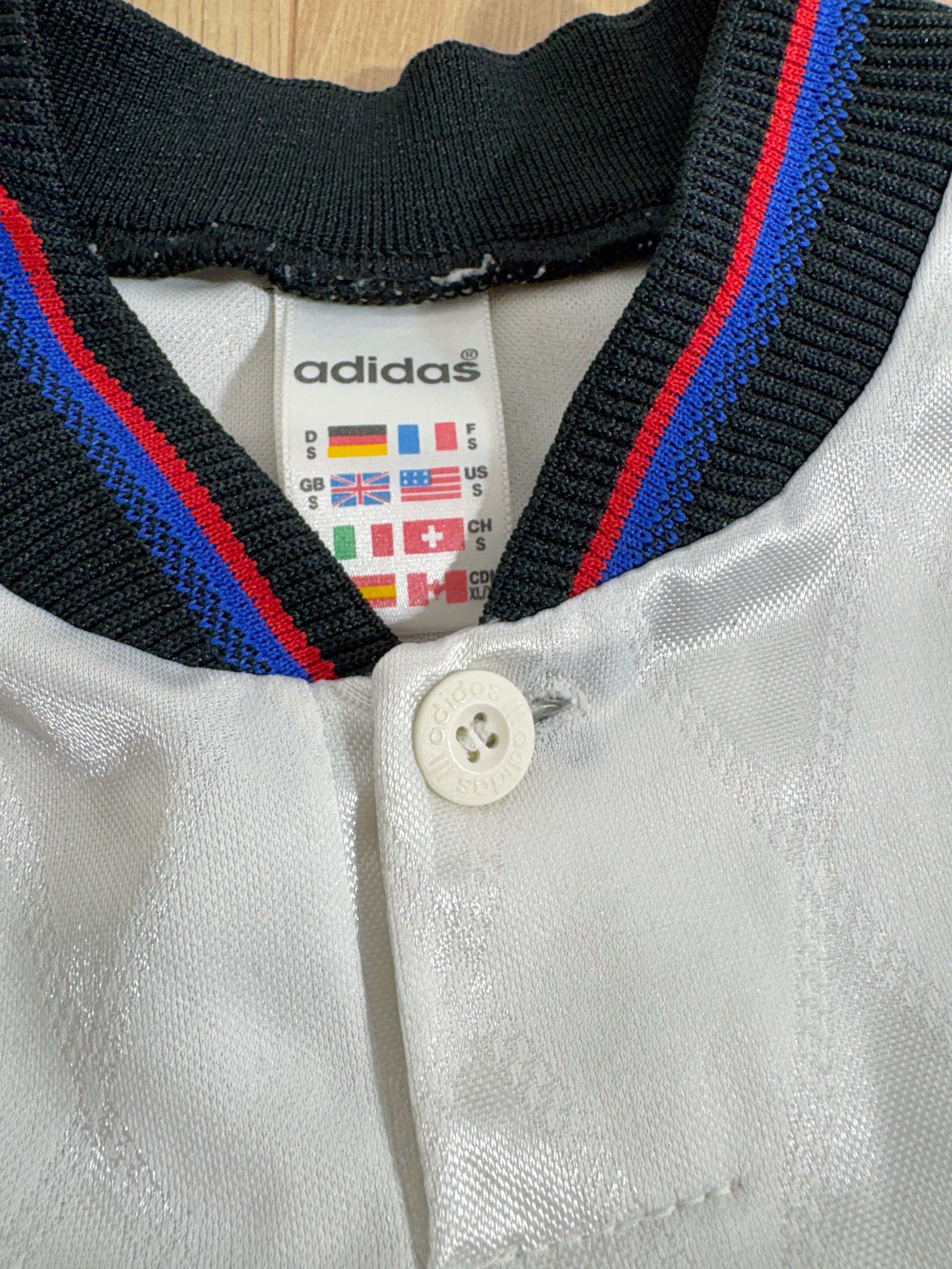 Adidas RARE Vintage Adidas FC Bayern Munchen 1996-98 Away kit #20 Size US S / EU 44-46 / 1 - 3 Thumbnail
