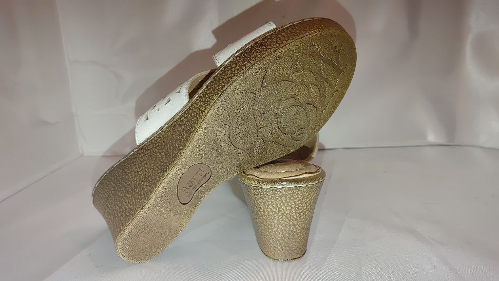 Born Born Canova Leather Wedge Sandal Size 8M Size US 8 / IT 38 - 9 Thumbnail