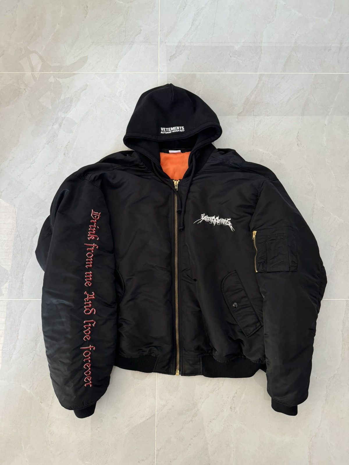 Vetements *HOMME* VETEMENTS AW16 TFD BOMBER Size US XS / EU 42 / 0 - 7 Thumbnail