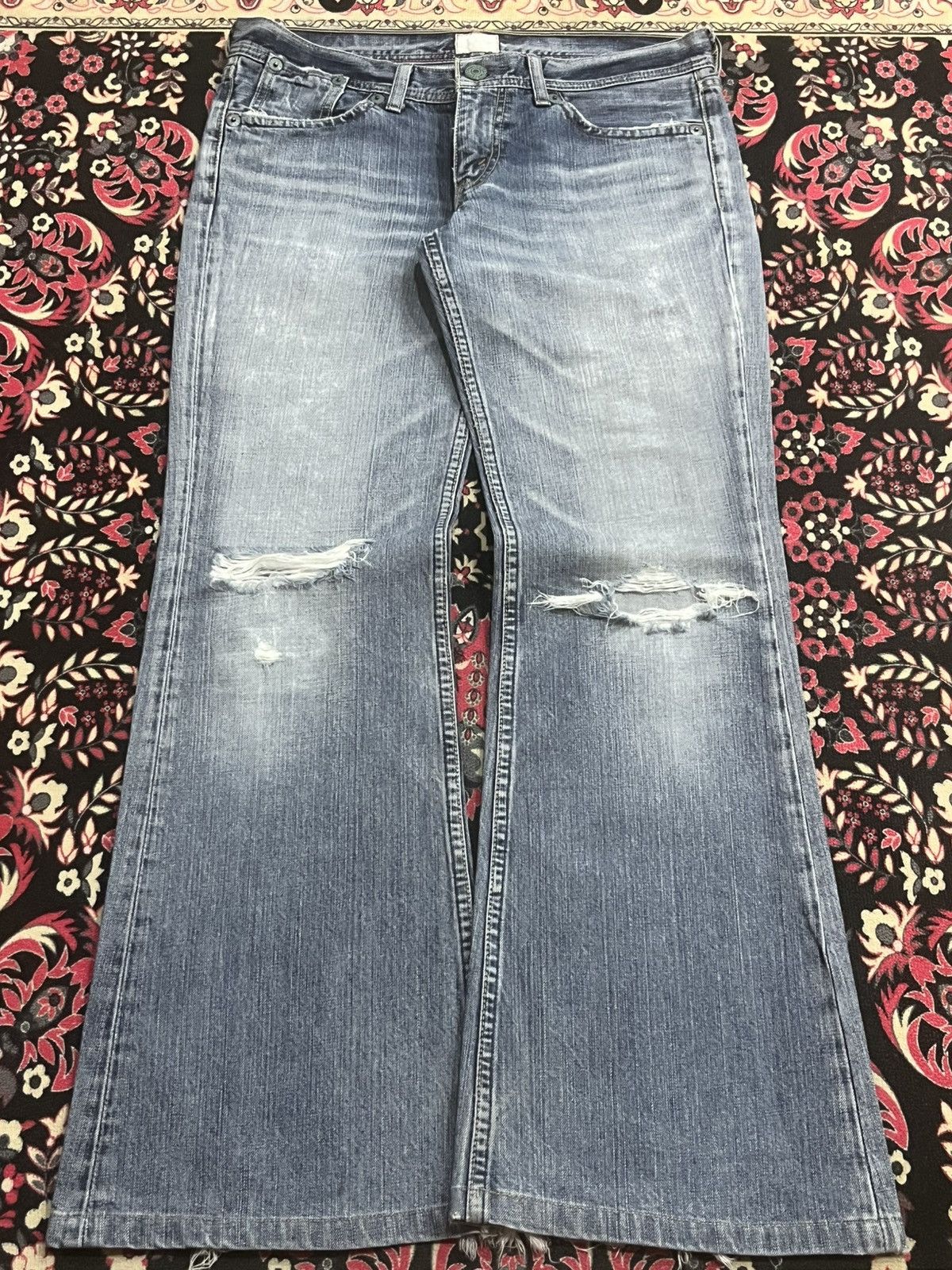 Levi's Vintage Y2K Levi’s Blue Washed Distressed Flare Jeans Size 32" / US 10 / IT 46 - 1 Thumbnail