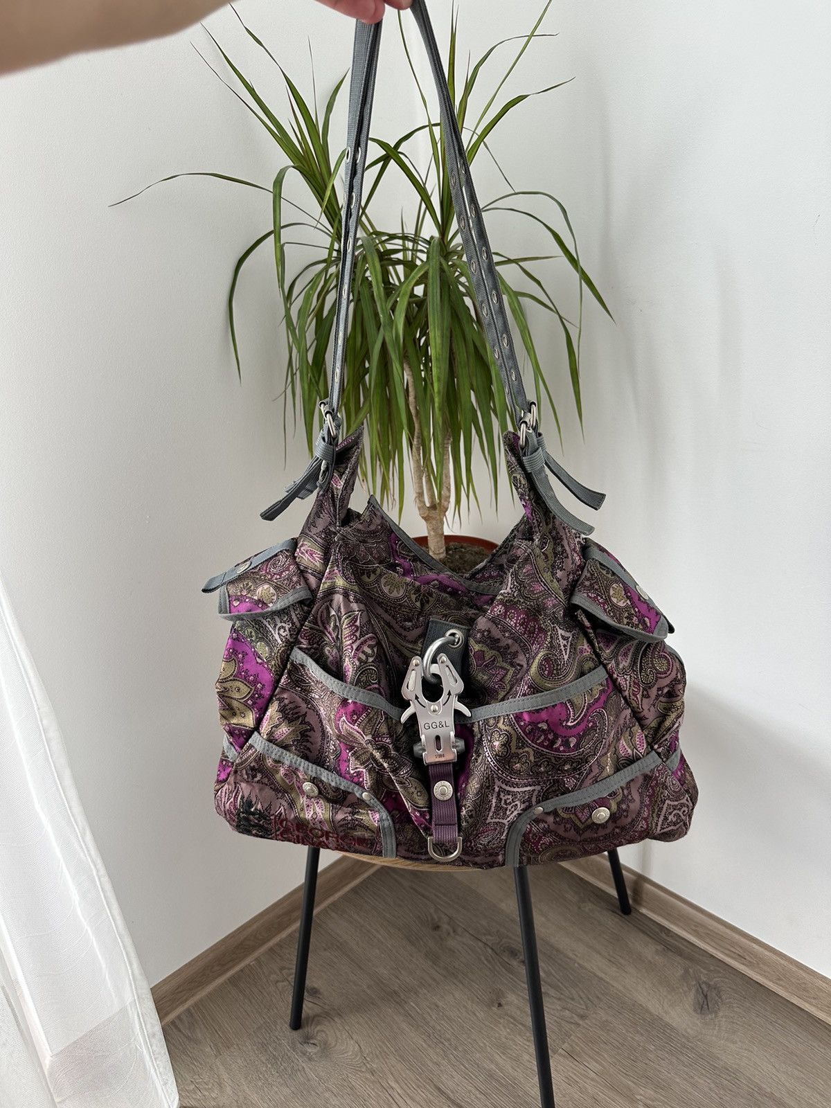 If Six Was Nine Vintage George Gina Lucy Purple Distressed Shoulders Bag Size ONE SIZE - 8 Thumbnail