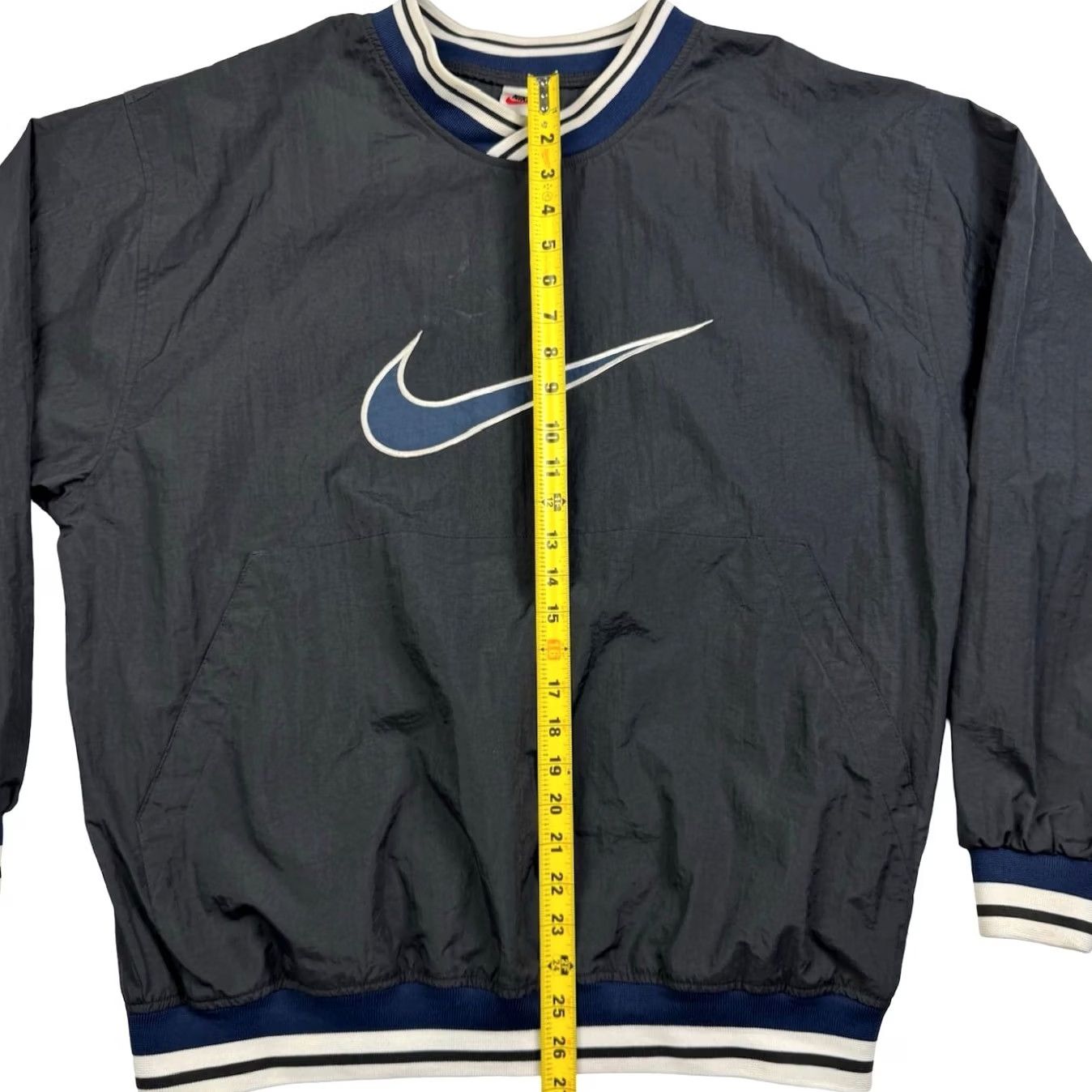 Nike VTG Nike Center Swoosh Men's Nylon Windbreaker Pullover Jacket Gray Large Jacket Car Jacket Windbreaker Nike Swoosh Mens Gray L Size US L / EU 52-54 / 3 - 6 Thumbnail