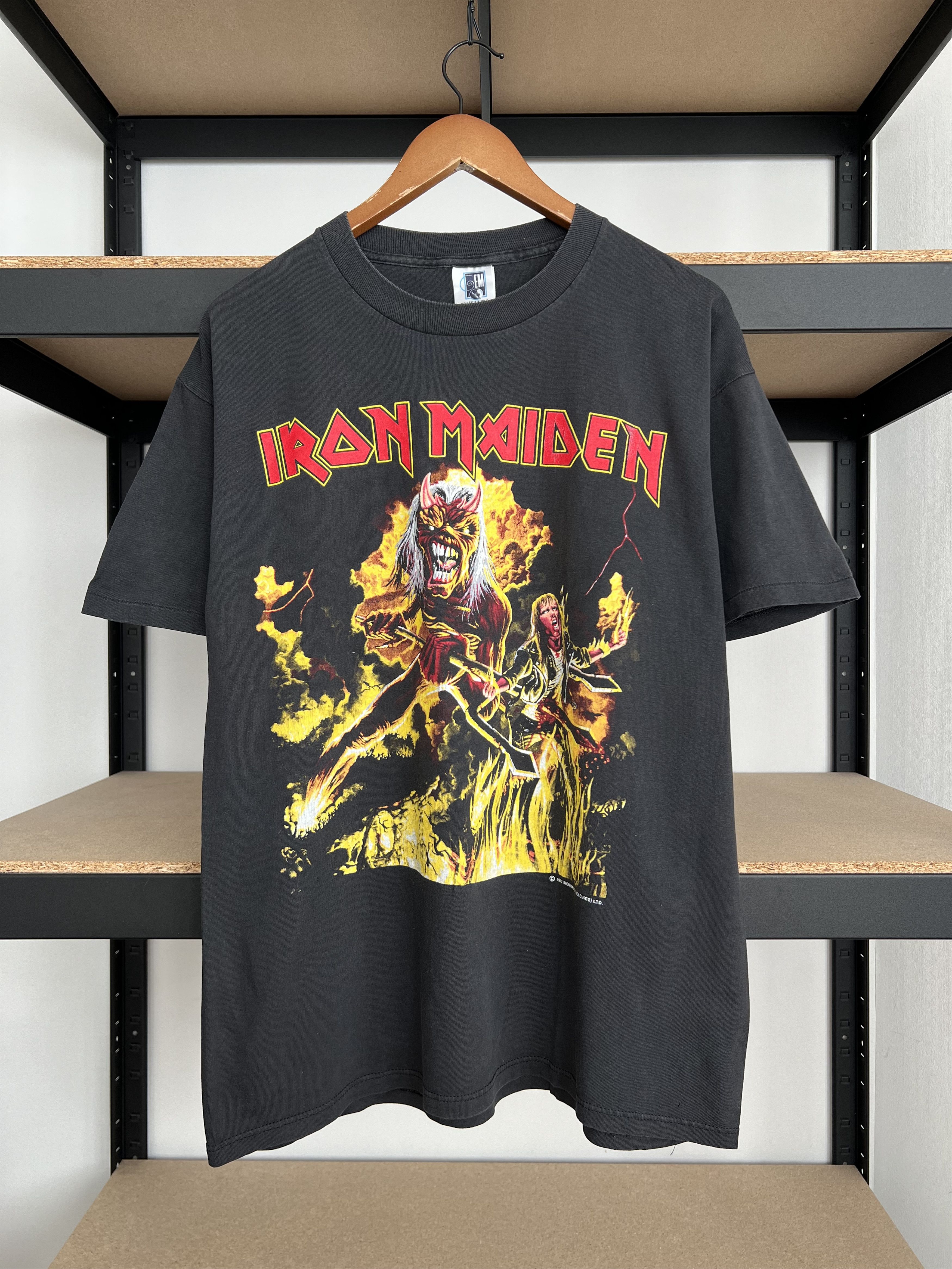 Band Tees Vintage 1993 Iron Maiden Hallowed Be Thy Name Black T-shirt Size US L / EU 52-54 / 3 - 1 Thumbnail