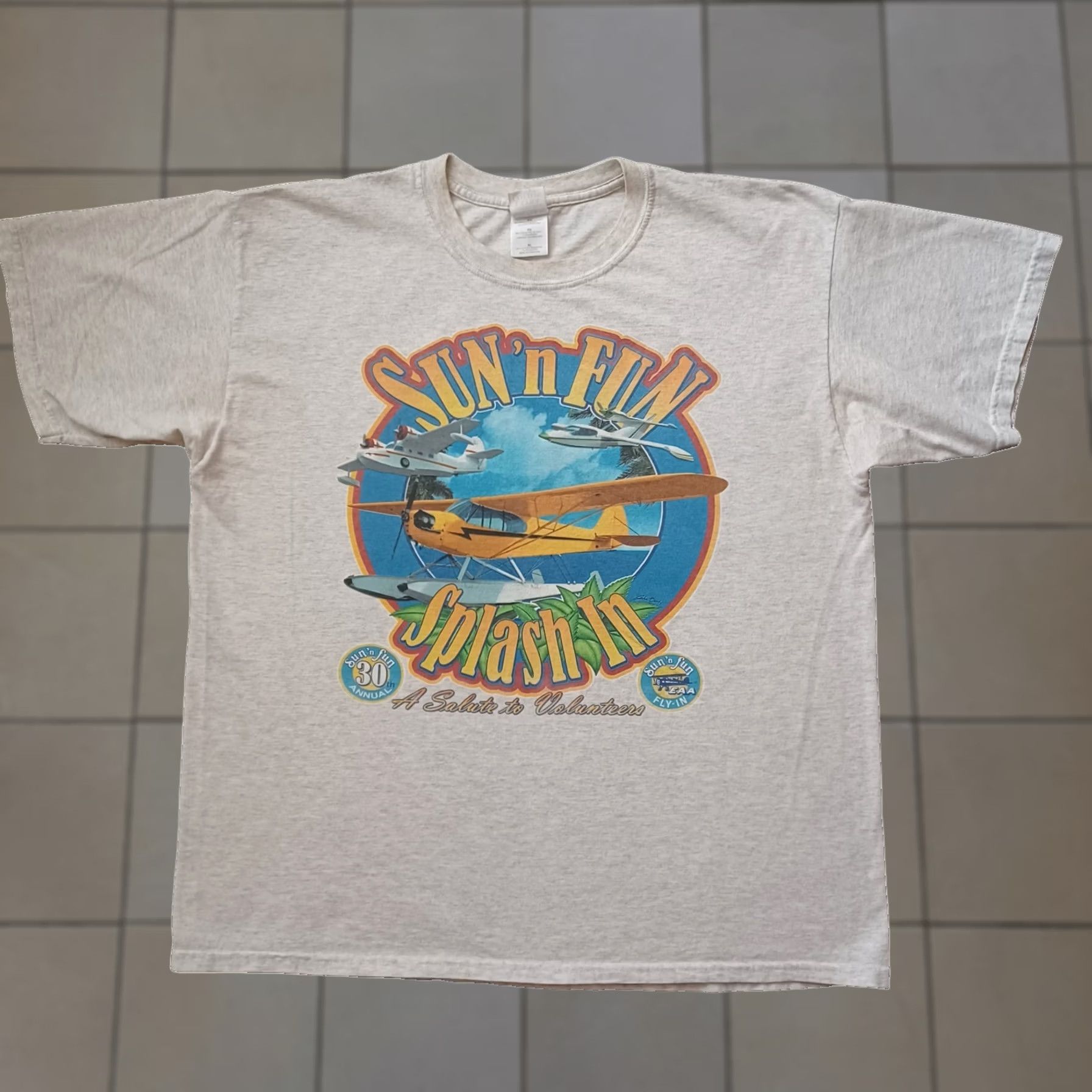 Gildan Gildan Ultra Cotton Sun N Fun Splash In T Shirt Mens XL Gray 30th Annual Salute to Volunteers Size US XL / EU 56 / 4 - 1 Thumbnail