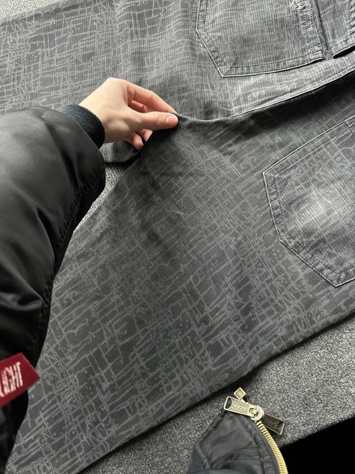 Armani VNTG🚨 ARMANI GRAY MONOGRAM PANTS LUXURY Y2K INDIGO CASUAL Size US 32 / EU 48 - 14 Thumbnail