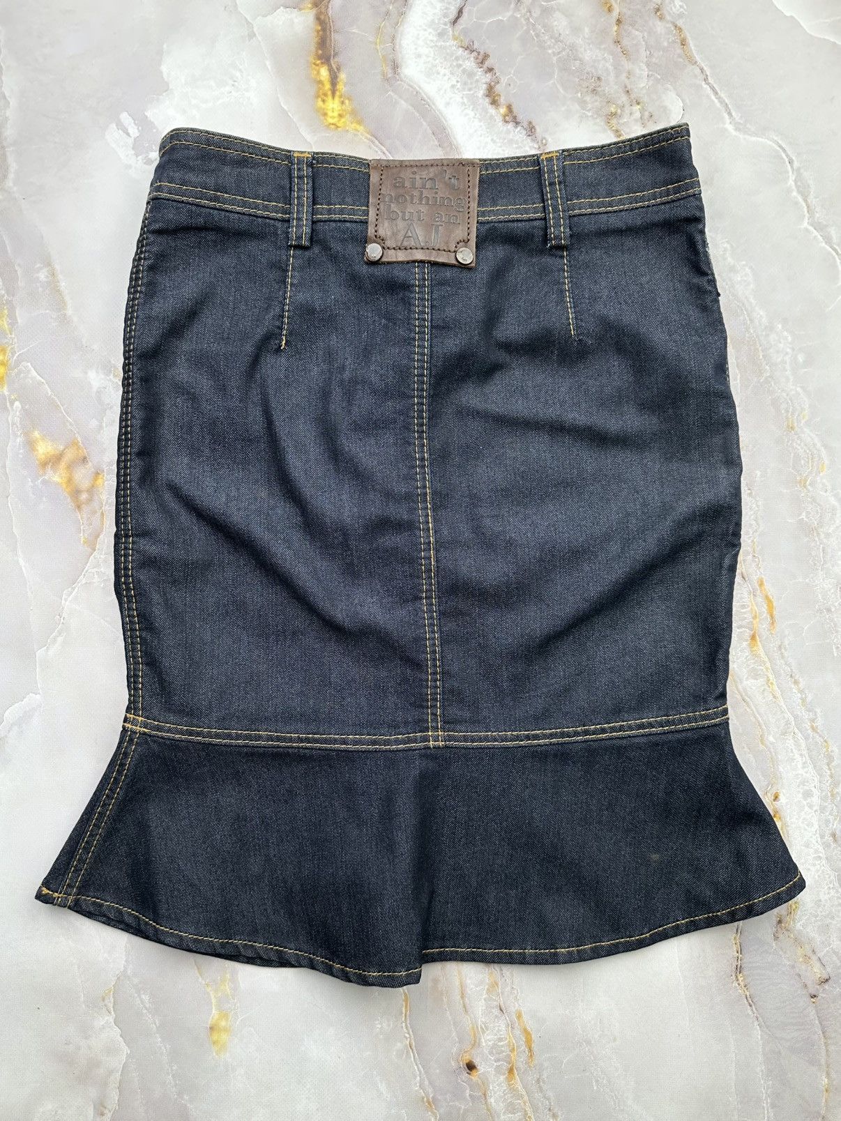 Armani Armani Jeans Knee Length Skirt Size 26" / US 2 / IT 38 - 8 Thumbnail