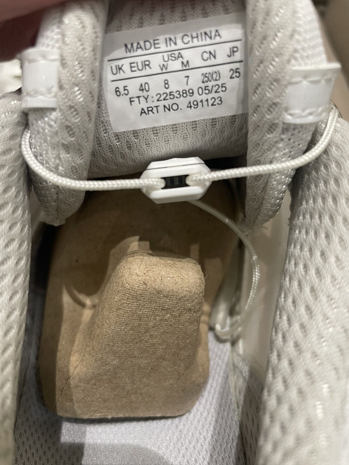 Maison Margiela × Salomon NIB Salomon x MM6 ACS PRO white sneaker US7/EUR40 Size US 7 / EU 40 - 9 Thumbnail