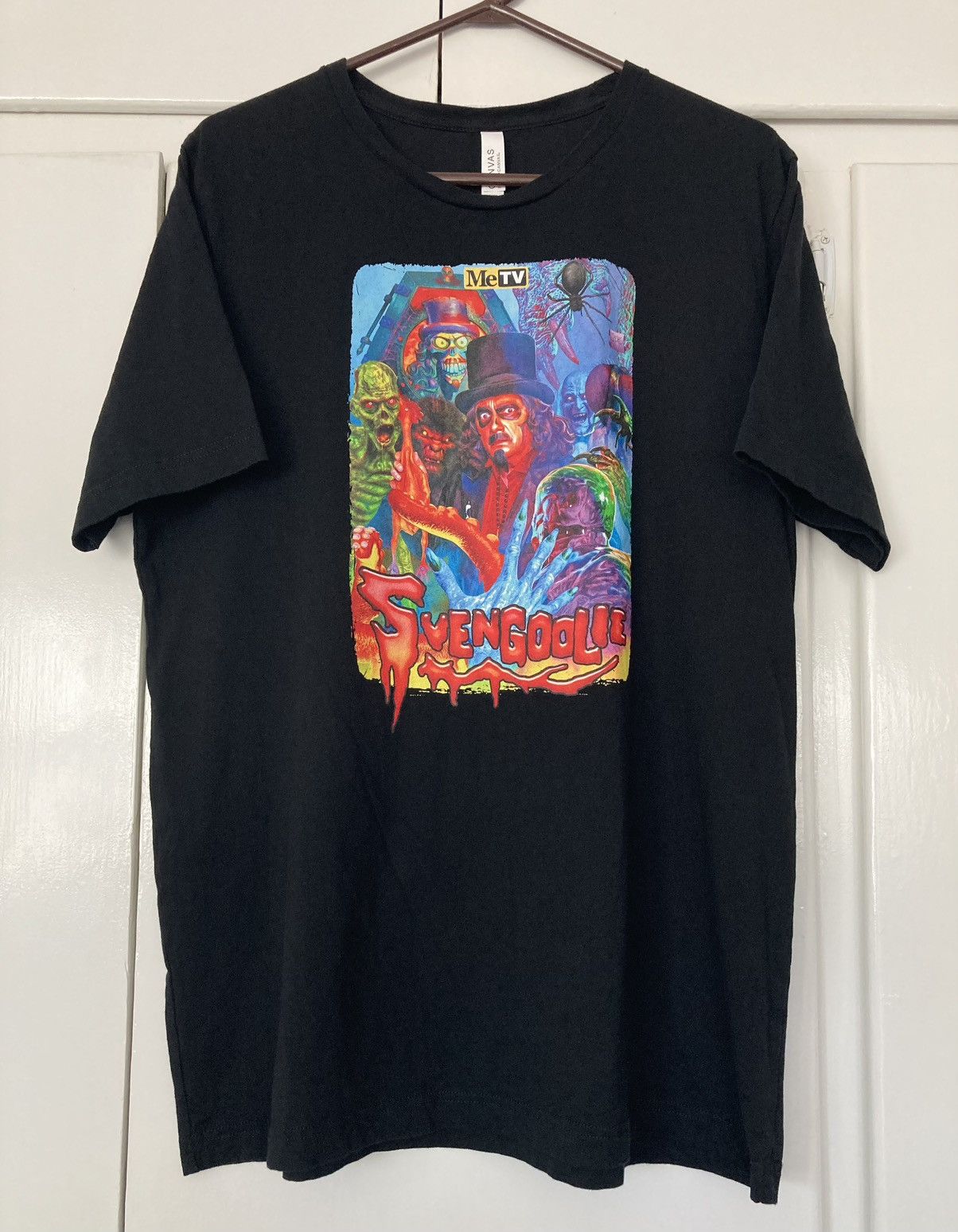 Canvas SVENGOOLIE METV EXCLUSIVE SHIRT MARK SPEARS MONSTERS HORROR Size US XL / EU 56 / 4 - 1 Thumbnail