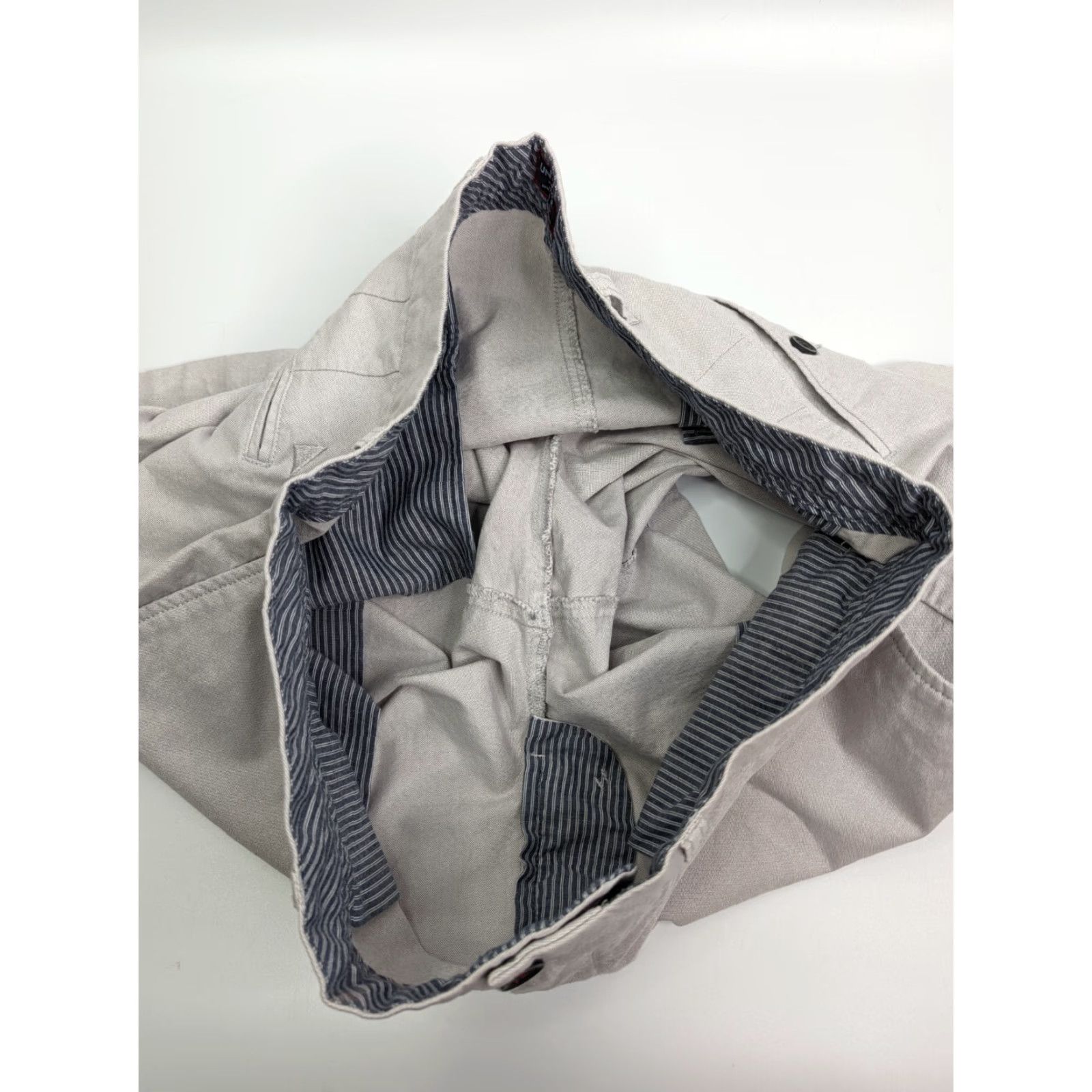UNTUCKit UNTUCKit Chino Shorts Gray Mens 38 Casual Golf 5 Pocket Regular Rise Mid Inseam 9 in Adult 5-Pocket Filled Logo Size US 38 / EU 54 - 7 Thumbnail