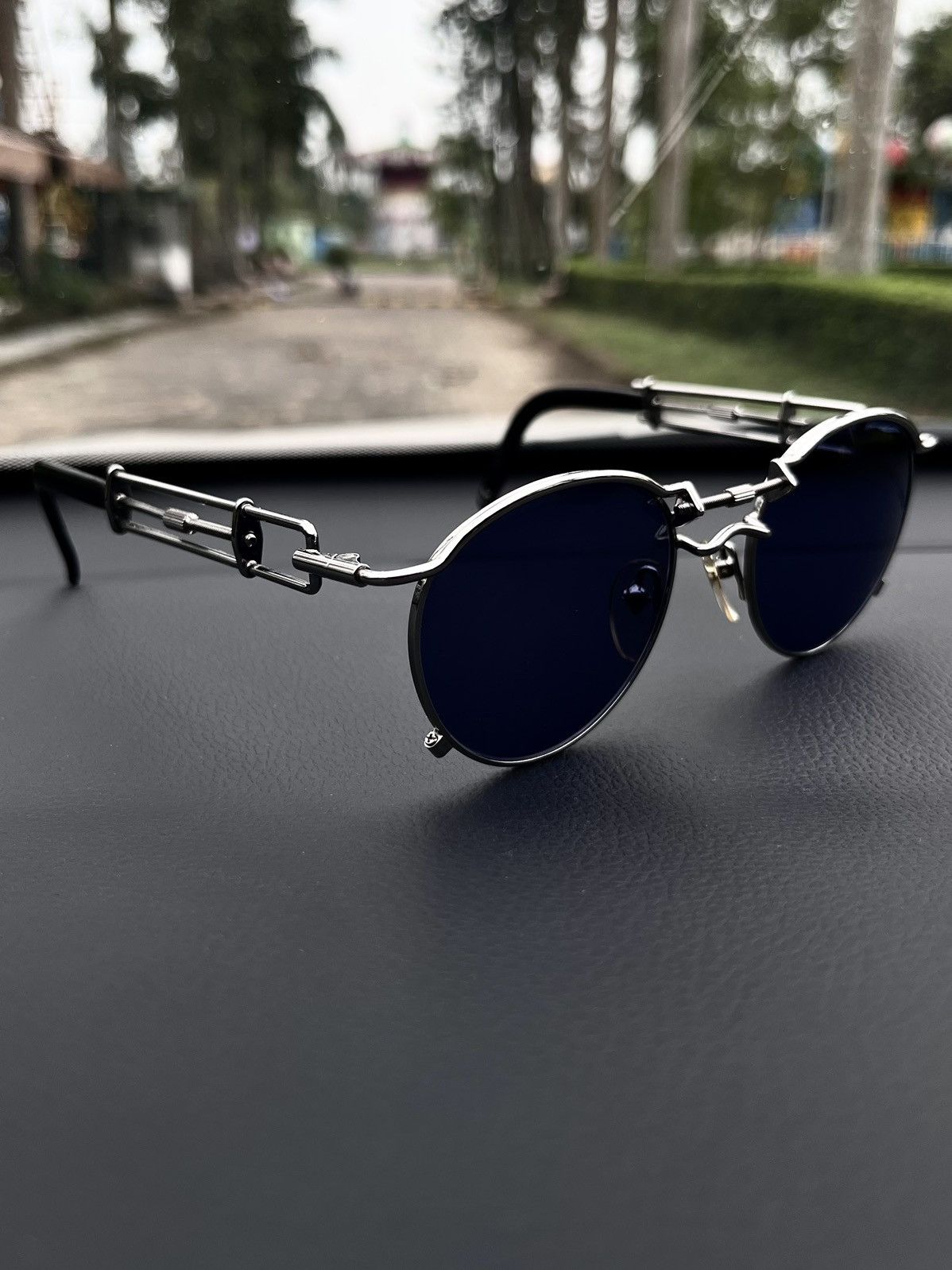 Jean Paul Gaultier 1993 Jean Paul Gaultier (Worn by 2PAC) Sunglasses Size 32 - 3 Thumbnail