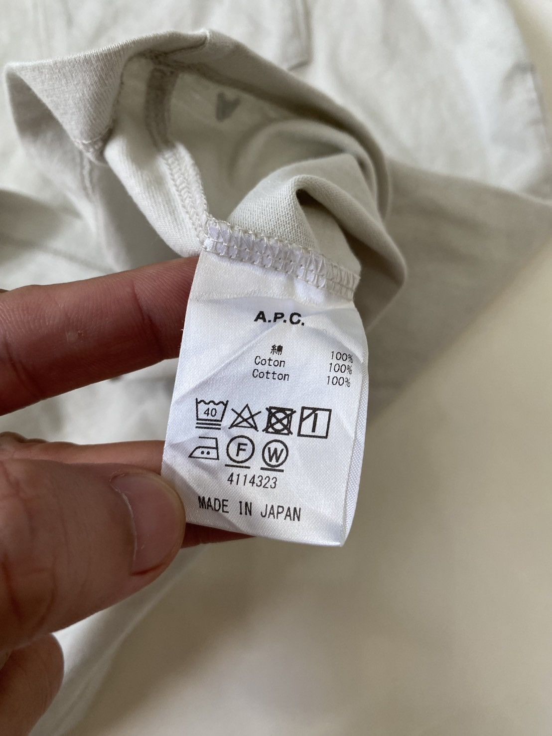 A.P.C. A.P.C. Pocket Tee Size US S / EU 44-46 / 1 - 3 Thumbnail