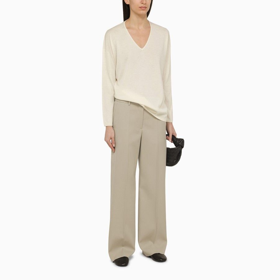 Max Mara o1d2blof0824 Cashmere V-neck Sweater in Off White Size M / US 6-8 / IT 42-44 - 2 Thumbnail