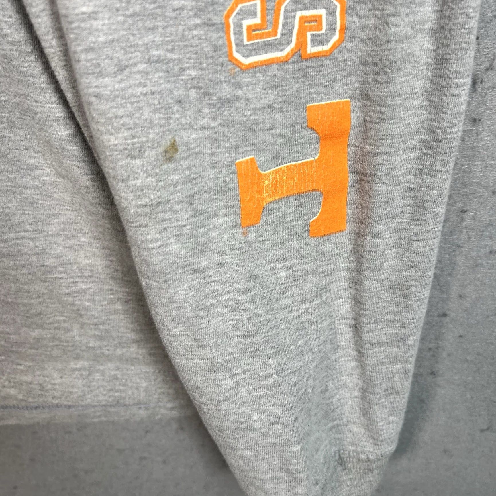 Vintage VINTAGE Cadre Athletic Tennessee Volunteers Shirt Adult XL Gray Long Sleeve 1990s Graphic Tee Mens Size US XL / EU 56 / 4 - 5 Thumbnail