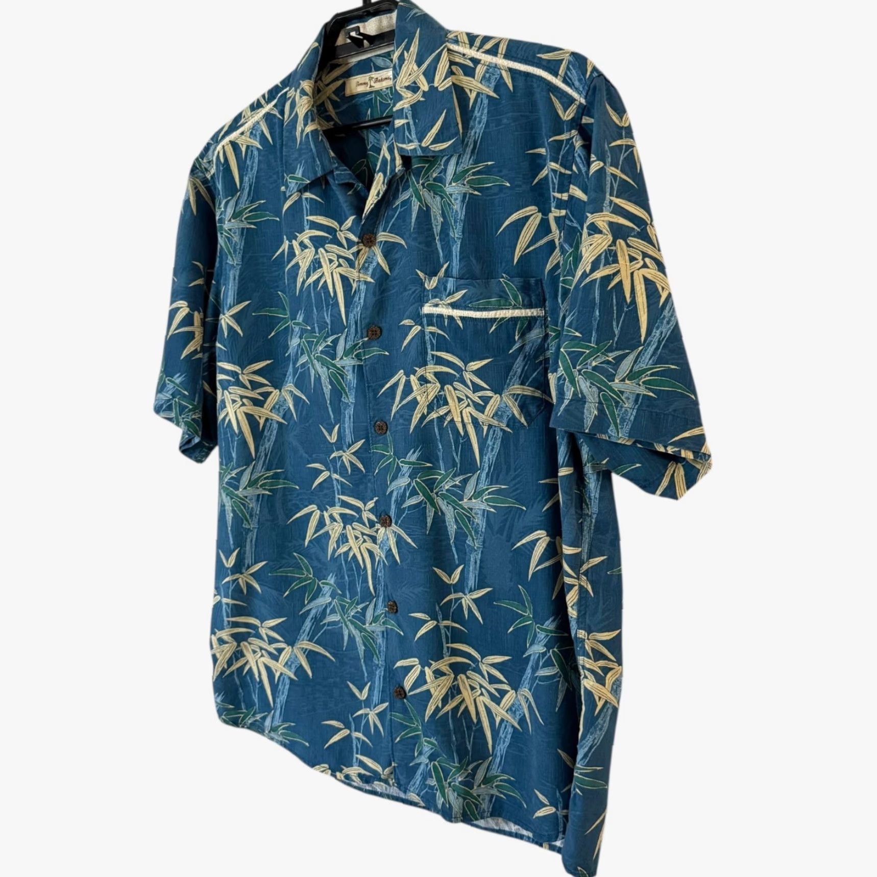 Tommy Bahama Tommy Bahama Camp Shirt Silk Bamboo Print Blue Large Mens Button-Up Hawaiian Short Sleeve Size US L / EU 52-54 / 3 - 2 Thumbnail