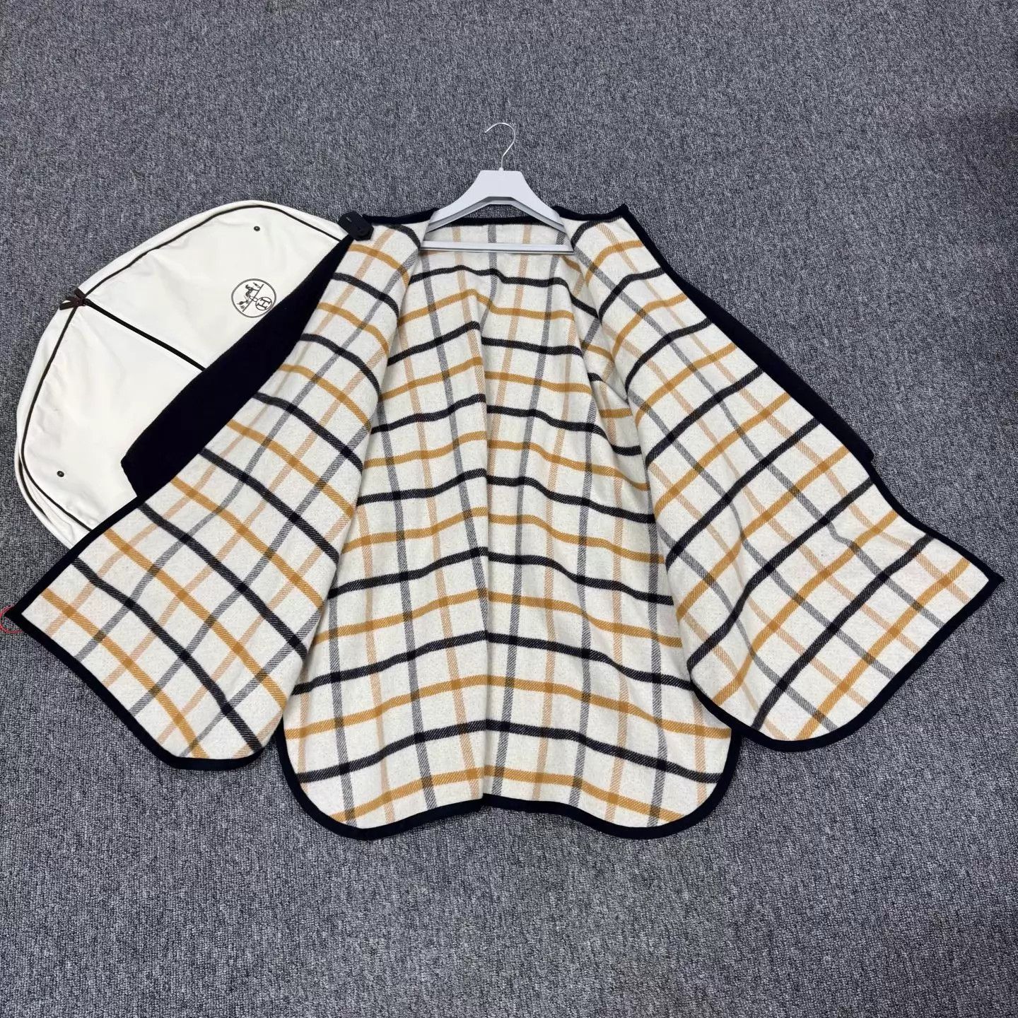 Hermes Hermes Reversible Wool-Cashmere Plaid Cape Coat Size ONE SIZE - 2 Thumbnail