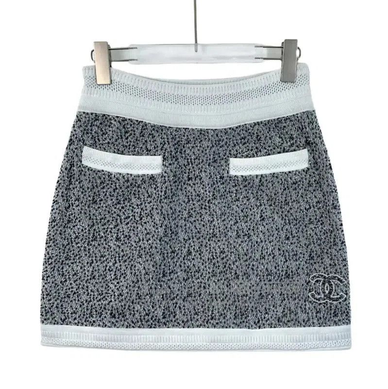 Chanel Chanel Gray Women's Mini Skirt . Size 22" - 1 Thumbnail