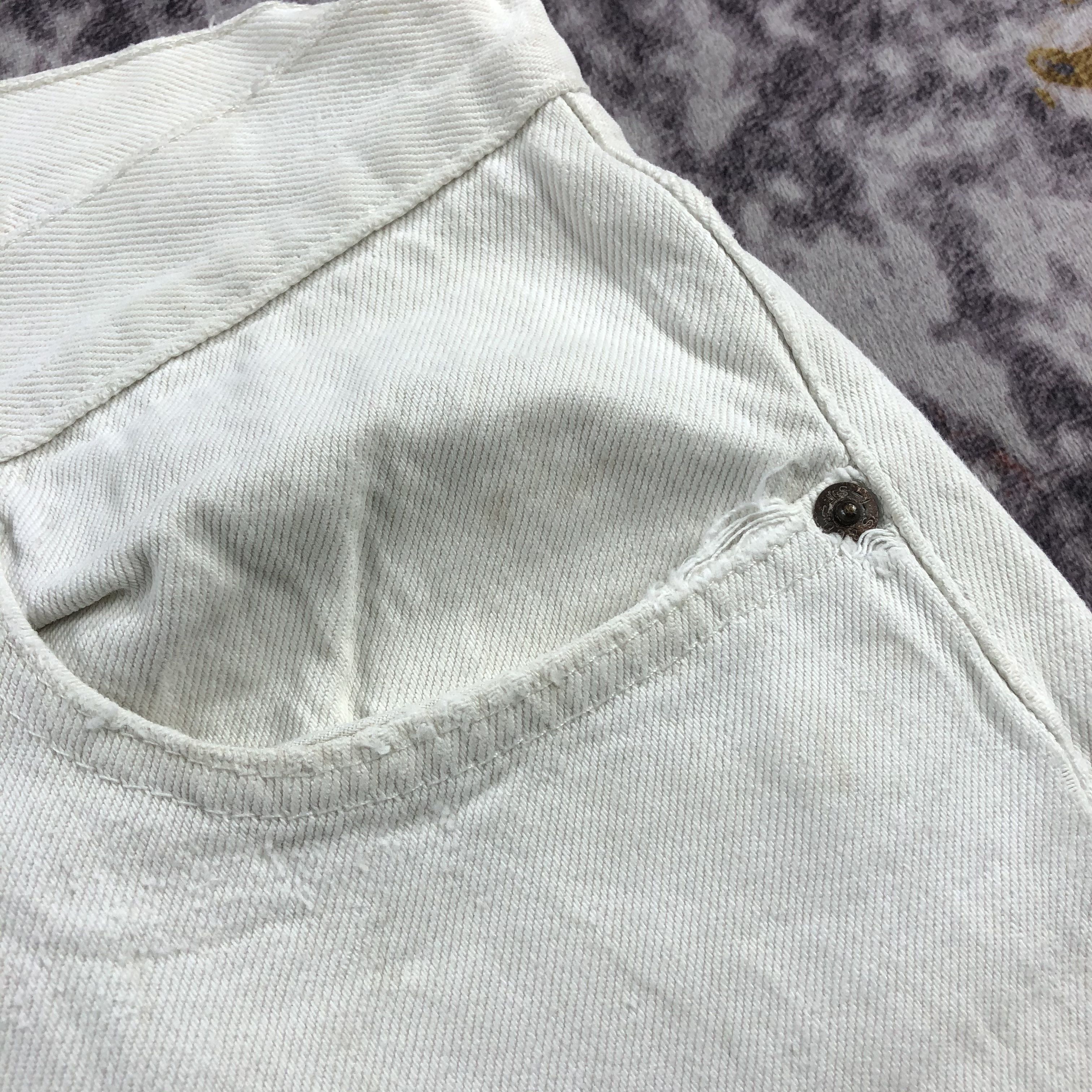 Levi's Vintage 90s White Wash Levis 501 Jeans-JM2638 Size US 33 - 11 Thumbnail