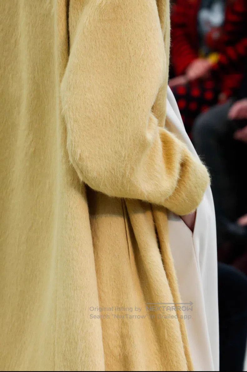 Valentino Valentino Alpaca cape coat Size M / US 6-8 / IT 42-44 - 3 Thumbnail