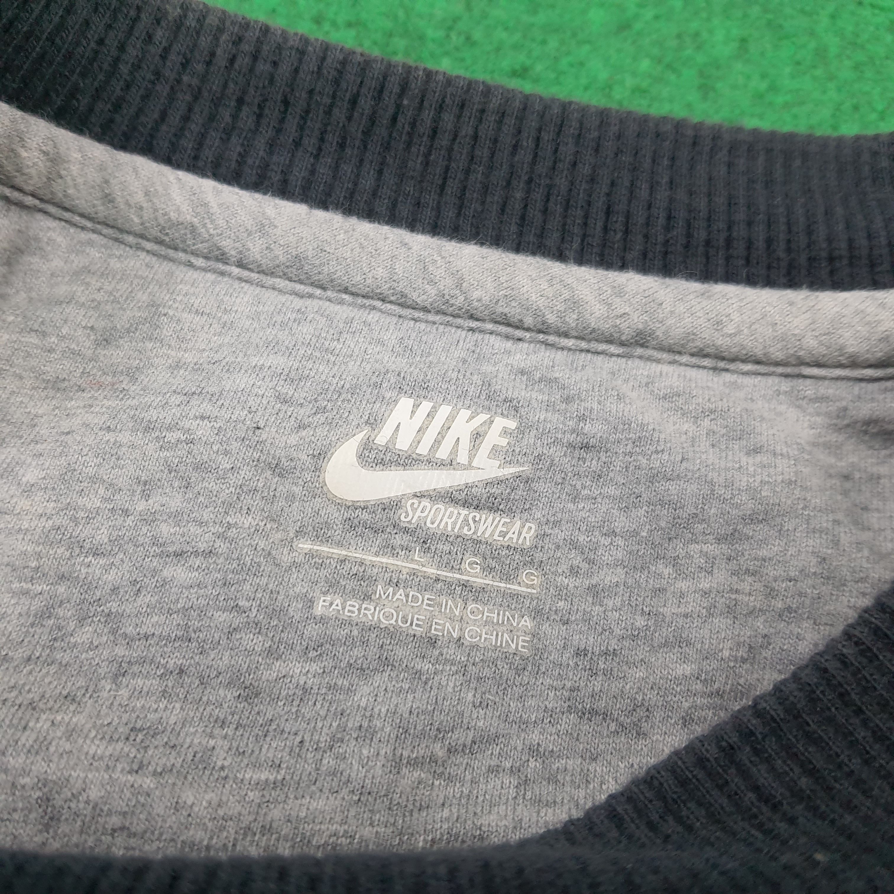 Nike Vintage Nike Embroidery Logo Crewneck Sweatshirt C303N13 Size US M / EU 48-50 / 2 - 5 Thumbnail