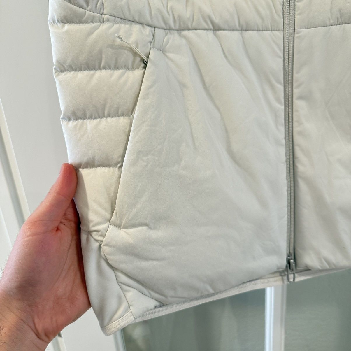 Lululemon Lululemon Men’s Down for It All Vest Vapor/White Size Small Size US S / EU 44-46 / 1 - 4 Thumbnail