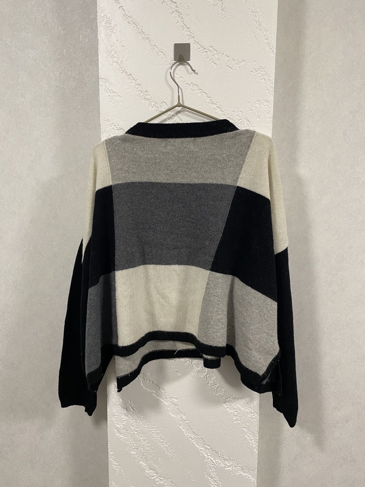 Ivan Grundahl Ivan Grundahl Geometric Panelled Oversized Wool Sweater Size L / US 10 / IT 46 - 7 Thumbnail