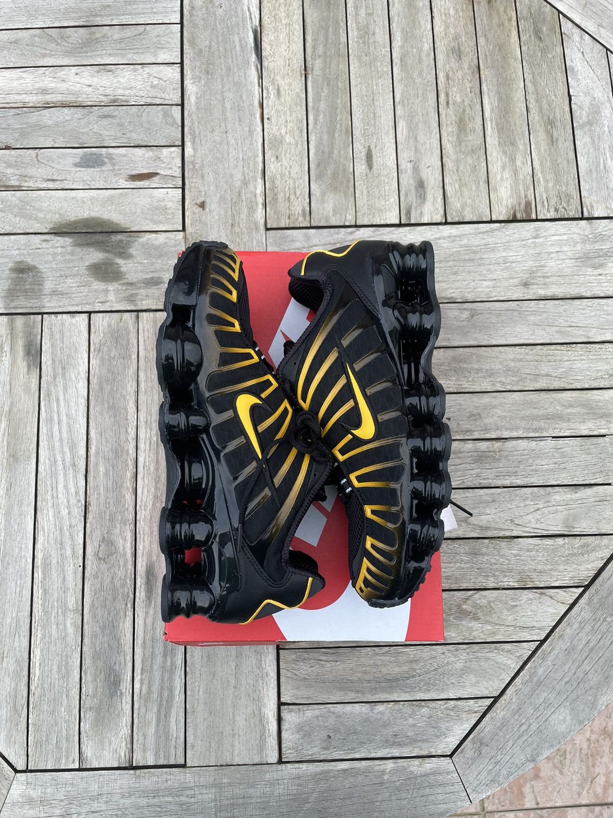 Nike Shox Tl University Black Gold