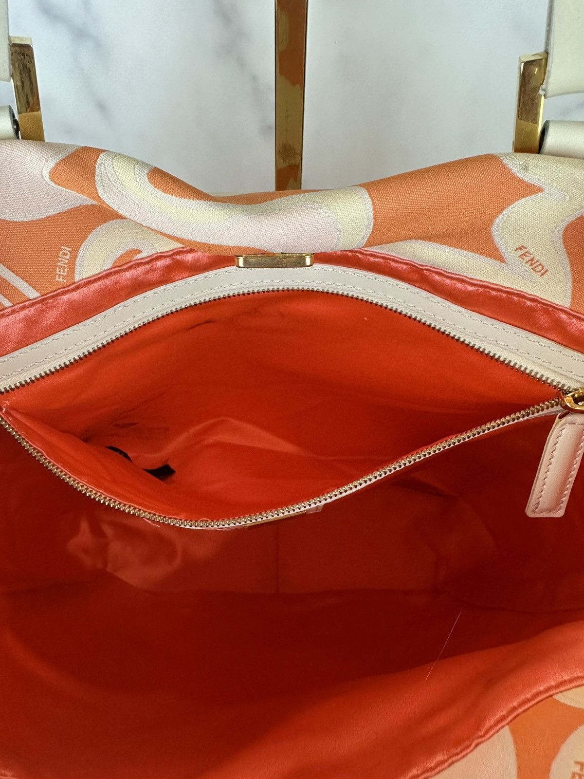 Fendi Fendi Orange Swirl Tote Size ONE SIZE - 11 Thumbnail