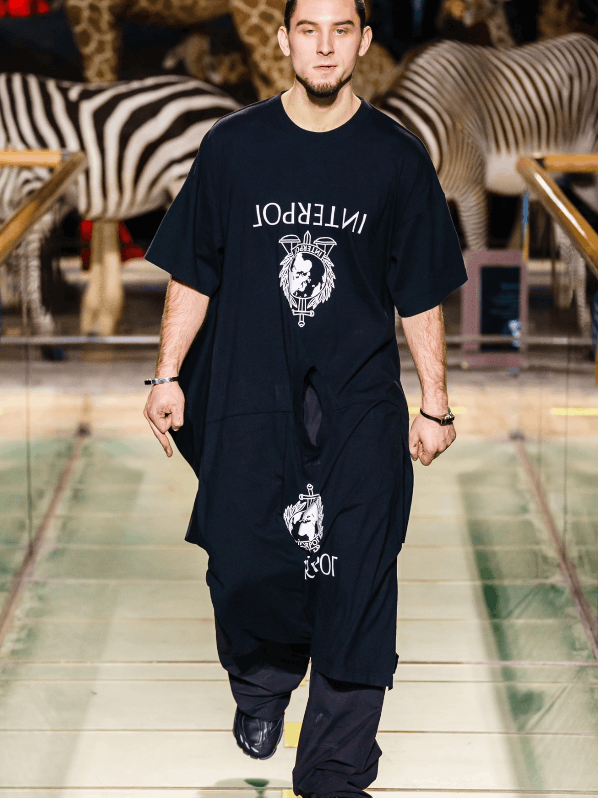 Vetements Vetements 19AW Joint Long Tee Size US S / EU 44-46 / 1 - 9 Thumbnail