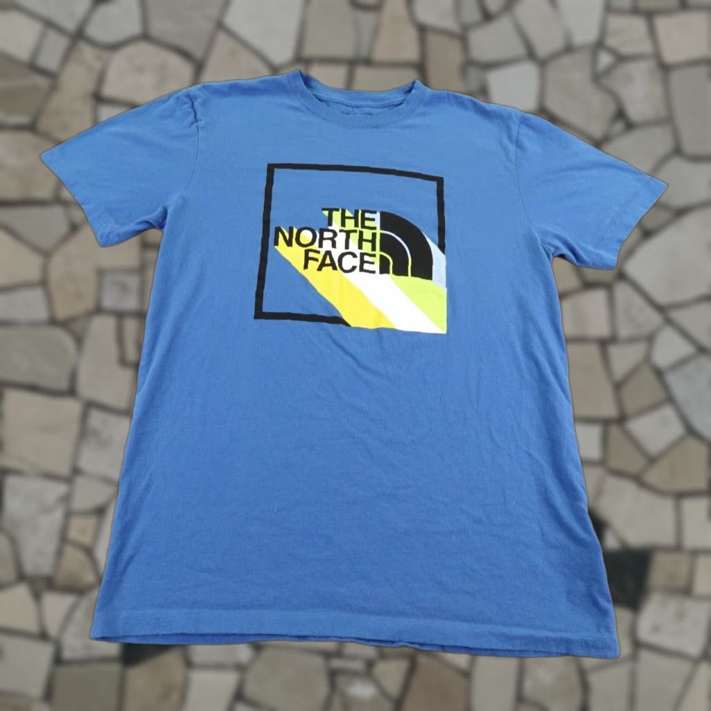 The North Face VINTAGE The North Face Shirt Mens Small Blue Graphic Tee Crew Neck Short Sleeve Adult Small Blue Tee 90s Concert Outdoor Mens Size US S / EU 44-46 / 1 - 1 Thumbnail