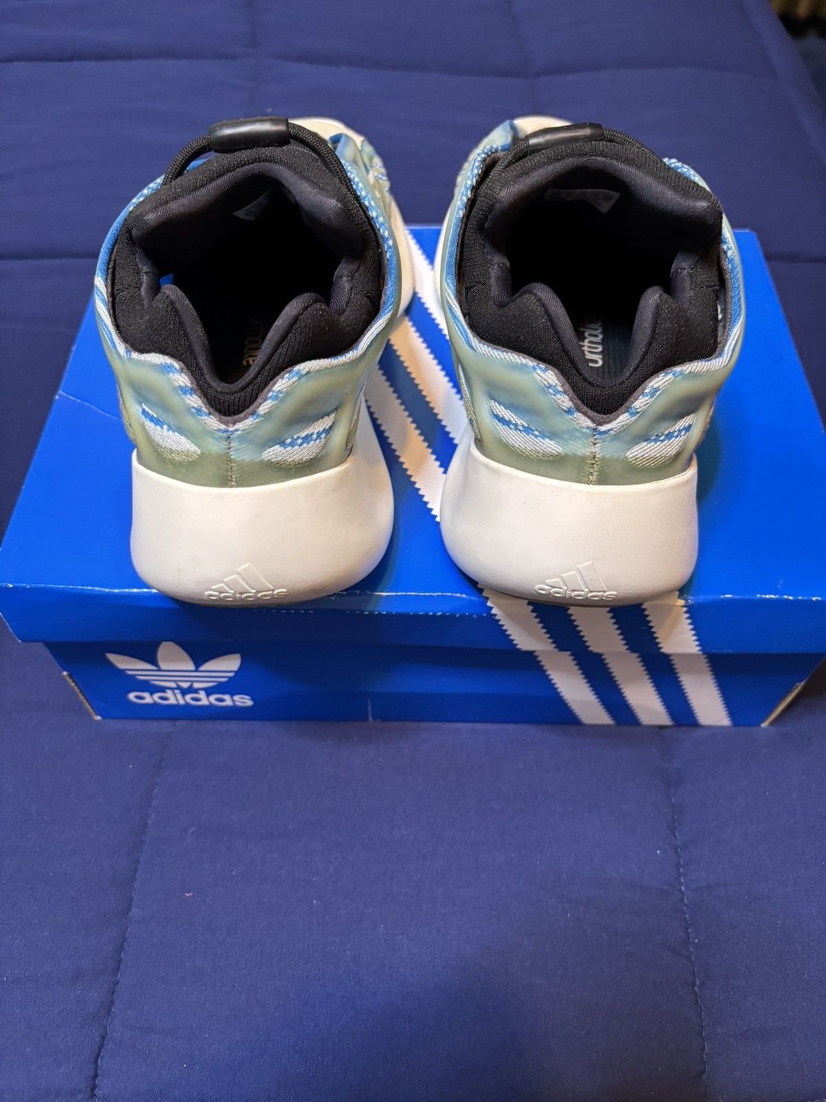 Adidas Yeezy 700 V3 Arzareth 2020 Size 8.5 Size US 8.5 / EU 41-42 - 5 Thumbnail