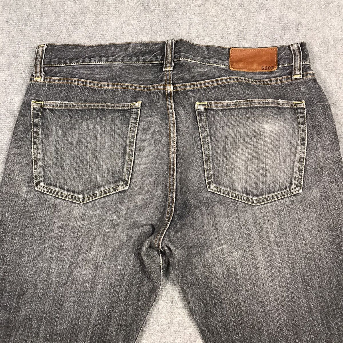 Japanese Brand × Jun Takahashi Distressed Uniqlo japan denim Black faded pants Size US 36 / EU 52 - 13 Thumbnail
