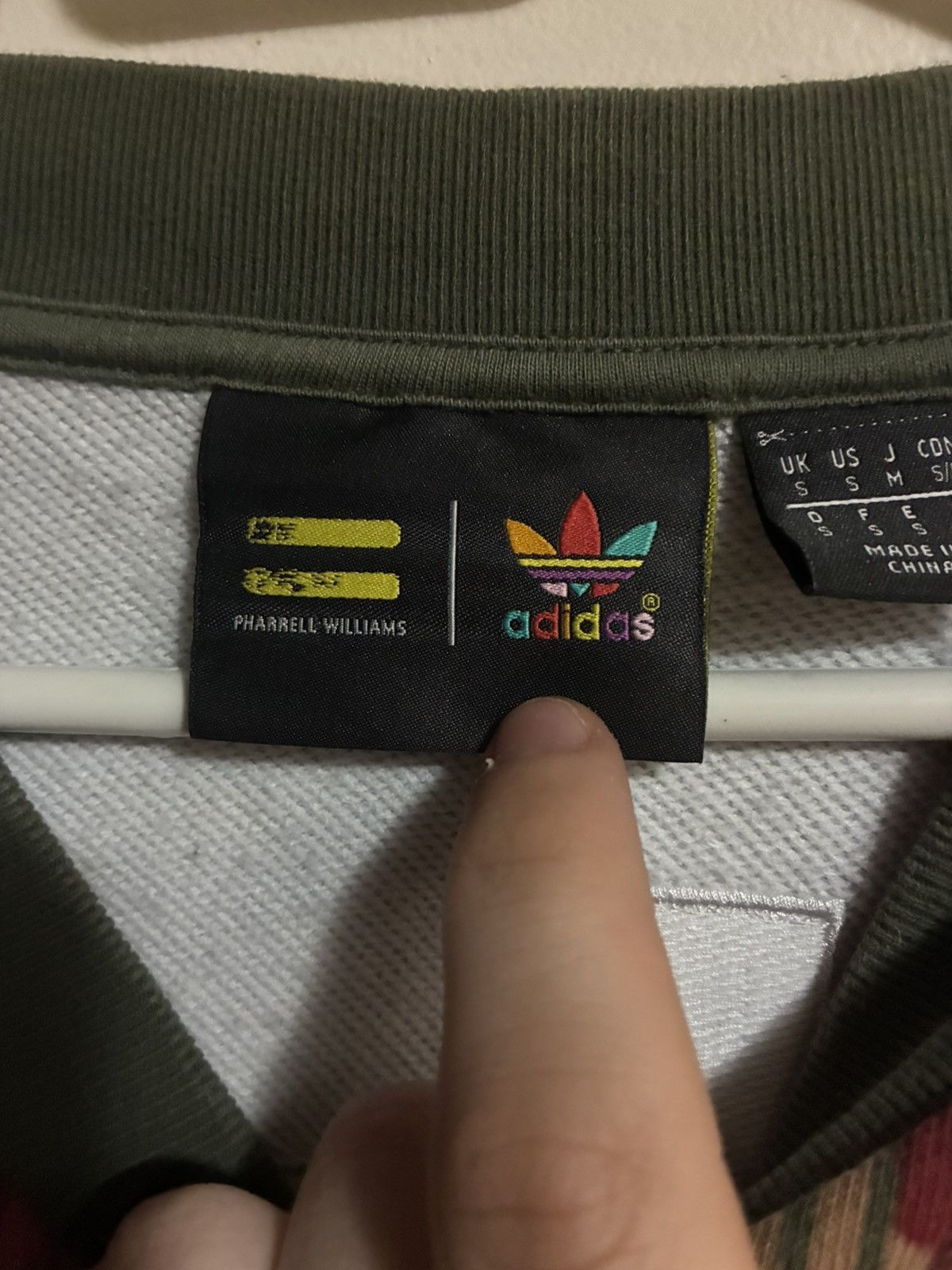 Adidas × Pharrell Adidas Originals x Pharrell Williams Hu Hiking Camo Crewneck Size US S / EU 44-46 / 1 - 6 Thumbnail