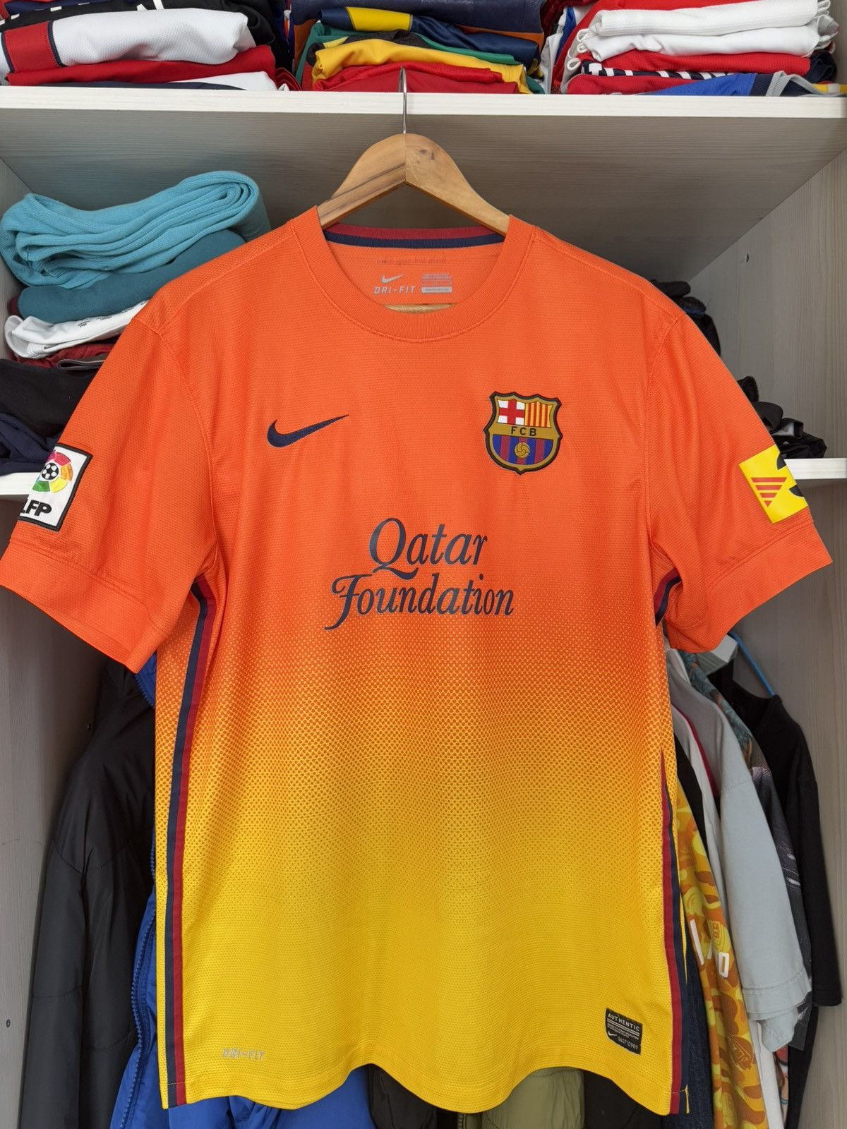 Nike Barcelona 2012-2013 Away Soccer Jersey Football Kit Shirt Size US L / EU 52-54 / 3 - 2 Thumbnail