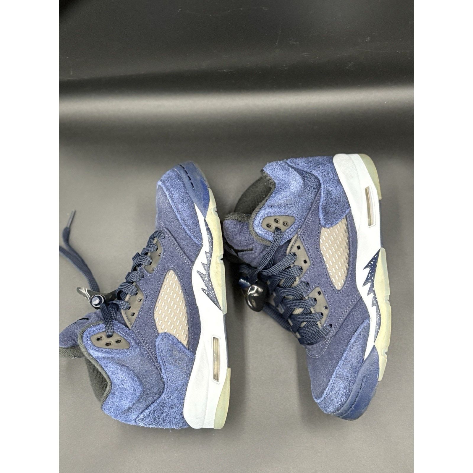 Jordan Brand Size 5Y (GS) - Air Jordan 5 Retro SE Mid Midnight Navy Size US 5 / EU 37 - 6 Thumbnail