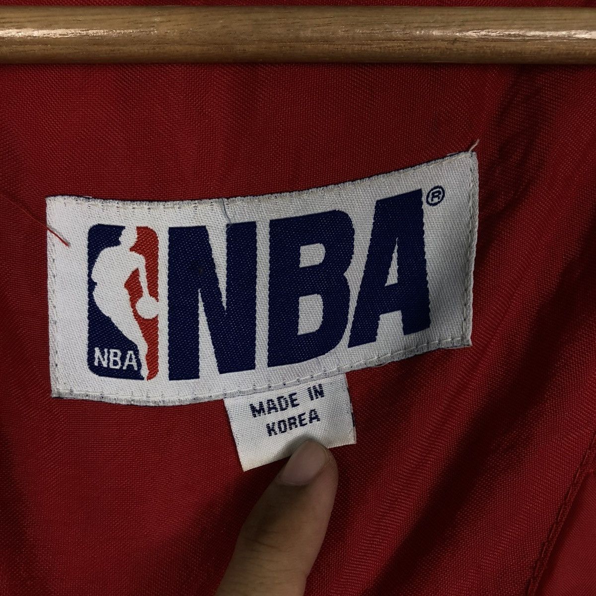 NBA 🔥VINTAGE BOMBER JACKET NBA STARTER CHICAGO BULLS BIG LOGO Size US L / EU 52-54 / 3 - 23 Thumbnail