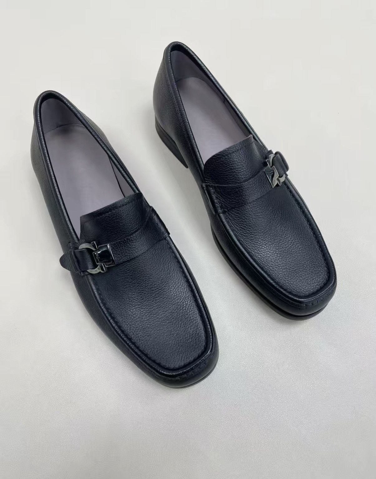 Salvatore Ferragamo Ferragamo Casual Shoes J30 Size US 6.5 / EU 39-40 - 2 Thumbnail
