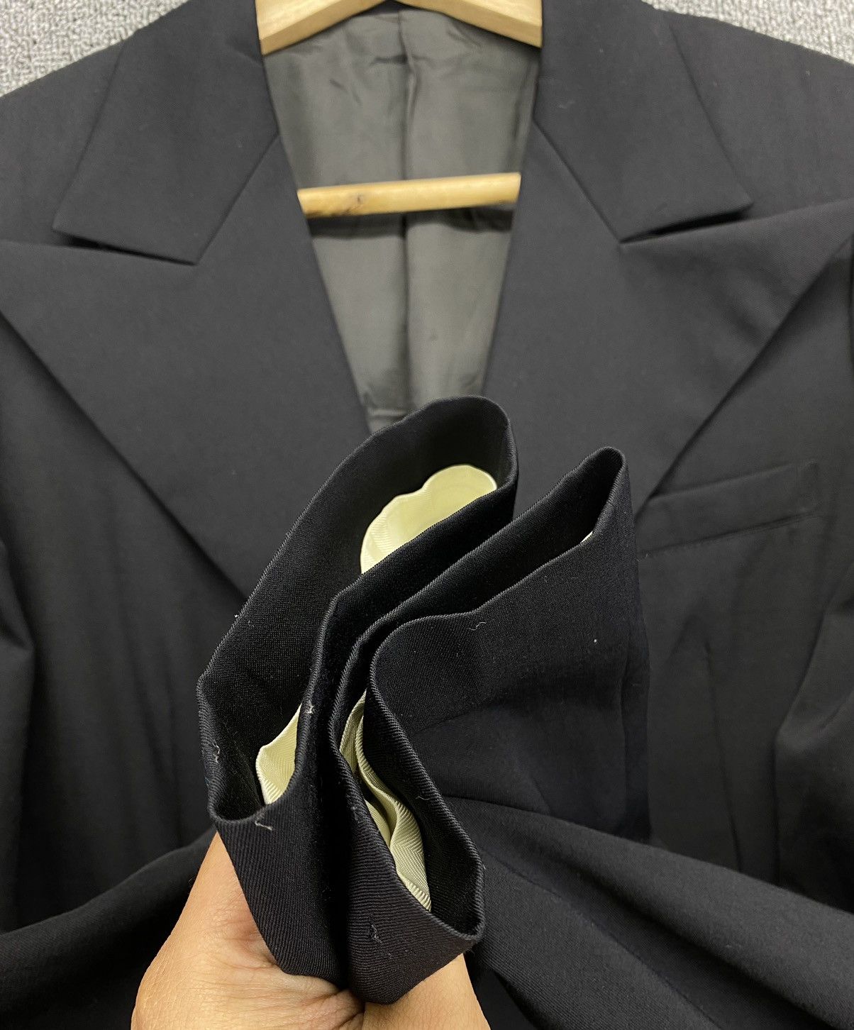 Yohji Yamamoto Vintage Yohji Yamamoto Wool Coats Long Jacket Size M / US 6-8 / IT 42-44 - 15 Thumbnail