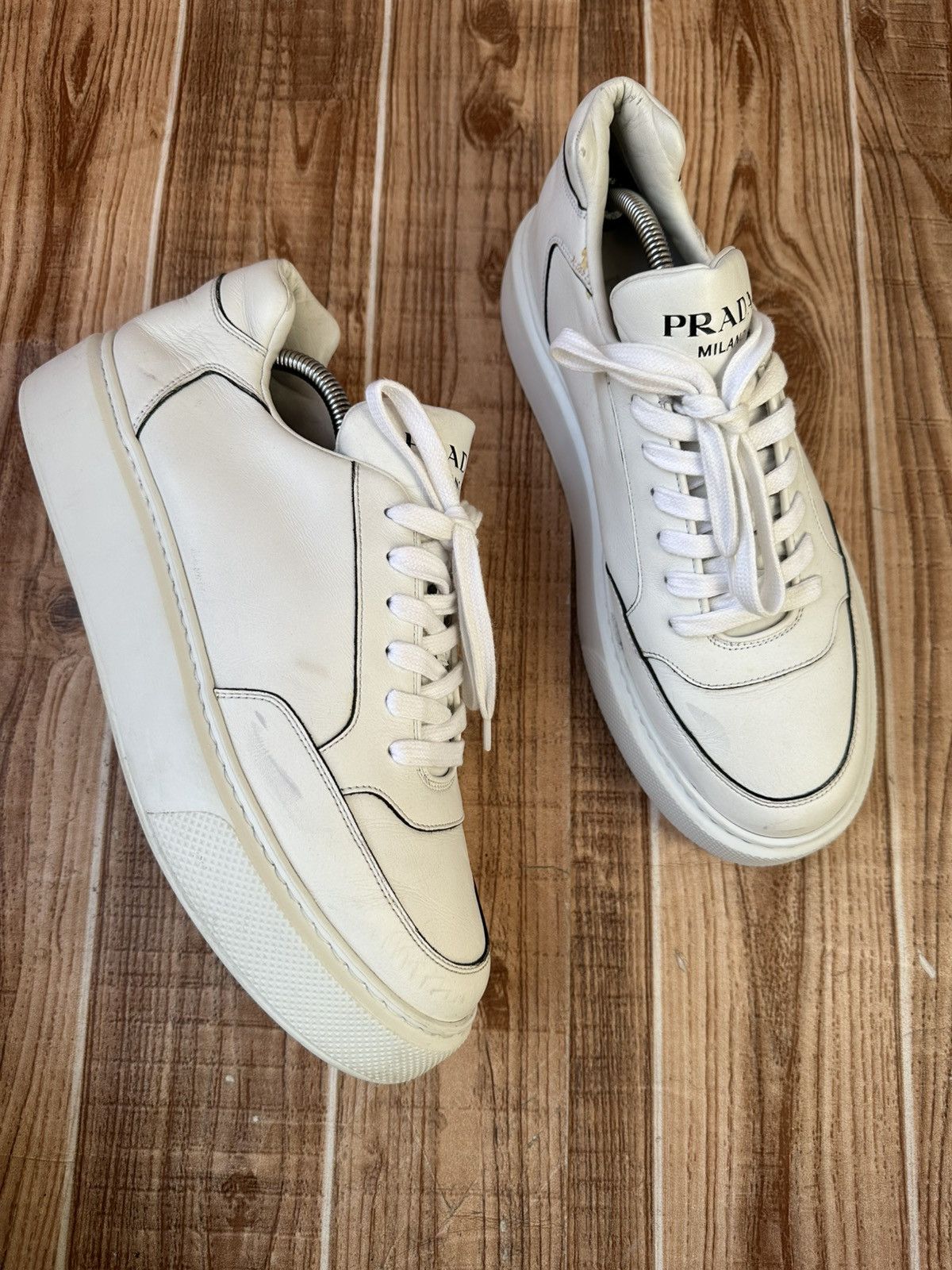 Prada Prada Milano White Leather Montana Low top Sneaks Size US 10 / EU 43 - 1 Thumbnail