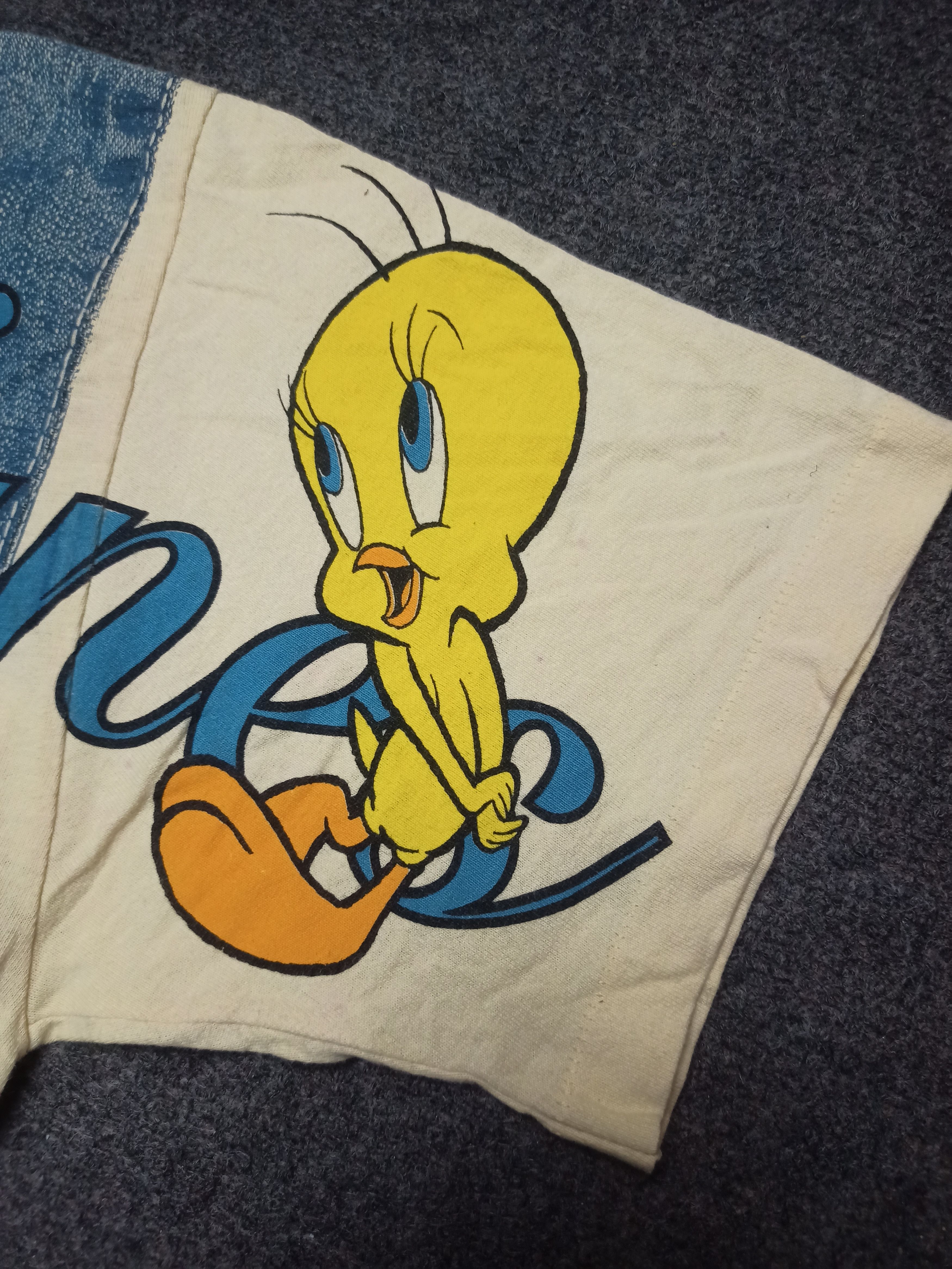 Cartoon Network × Vintage × Warner Bros Vintage Looney Tunes Fullprint 90s Size US M / EU 48-50 / 2 - 9 Thumbnail
